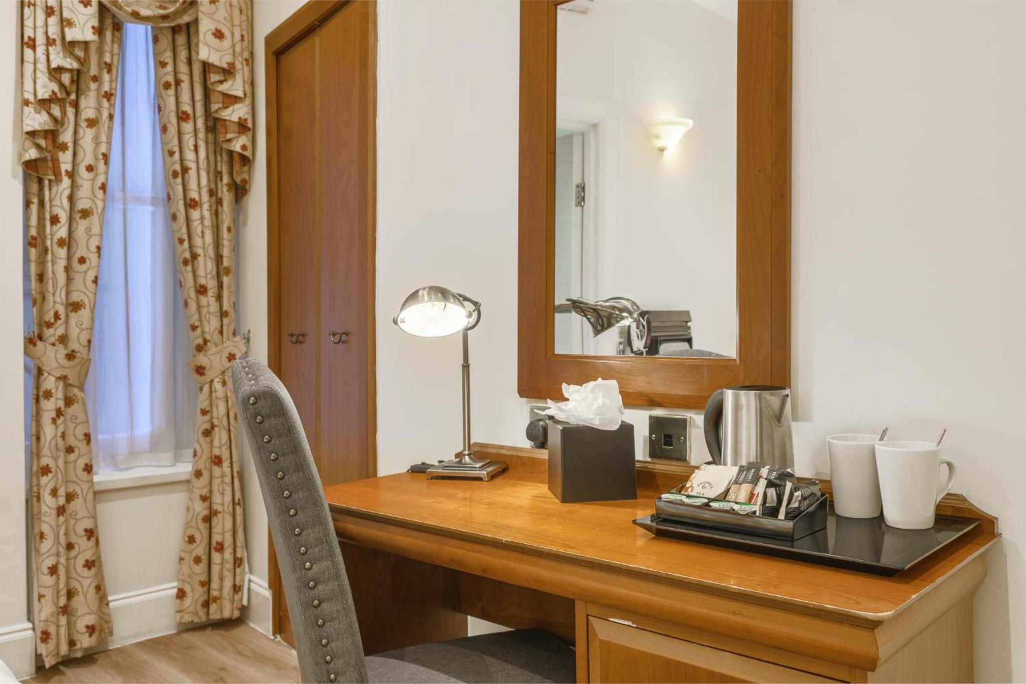 Junior Double Room (Internal Rooms) - Photo 3