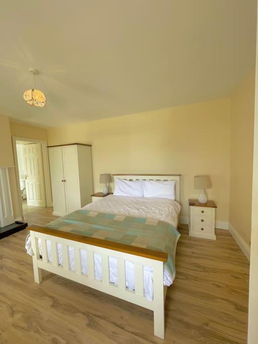 One-Bedroom House photo 1