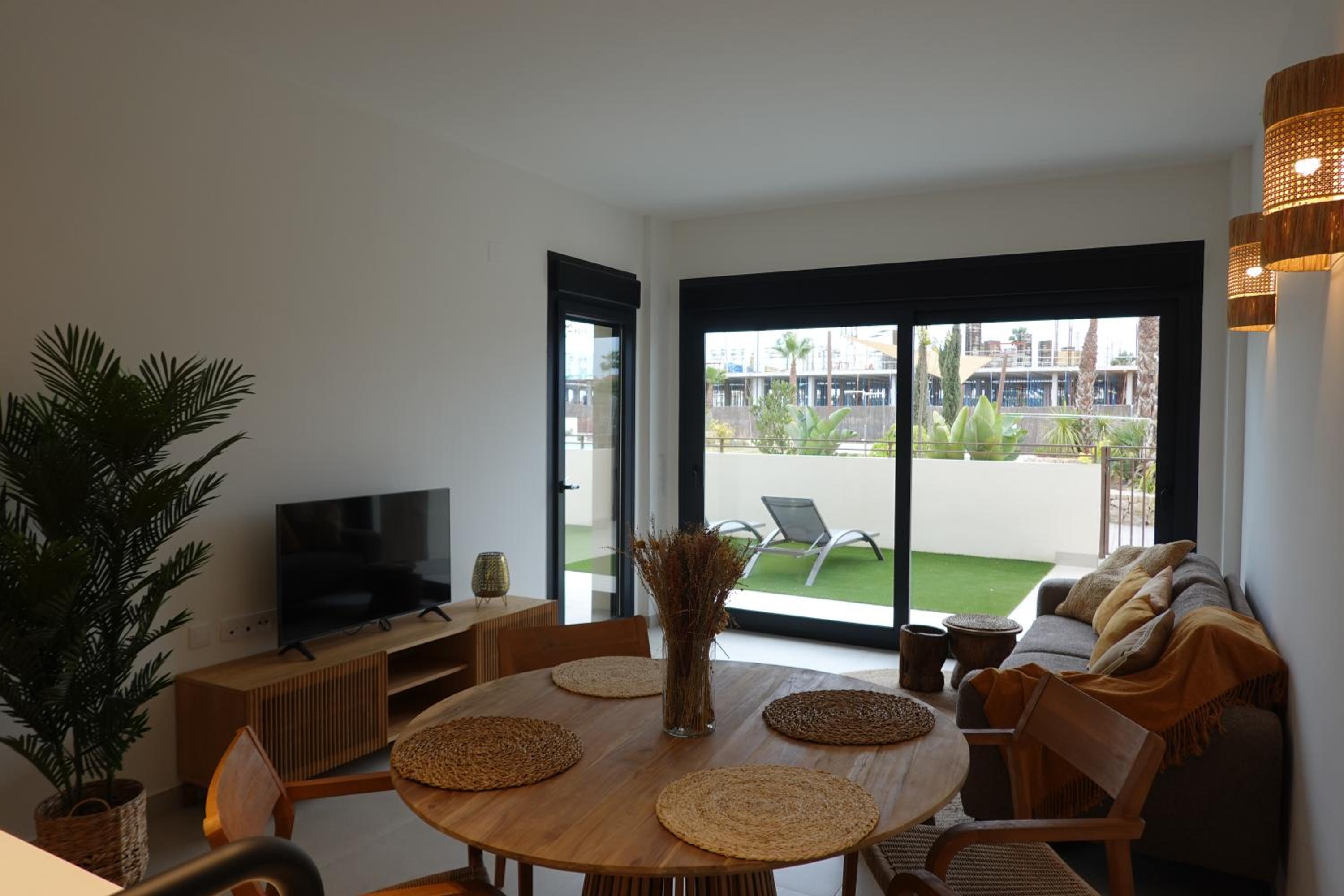 Apartamento con vista a la piscina