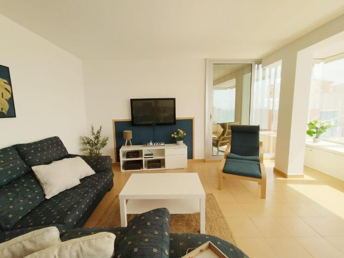 Three-Bedroom Apartment photo 3