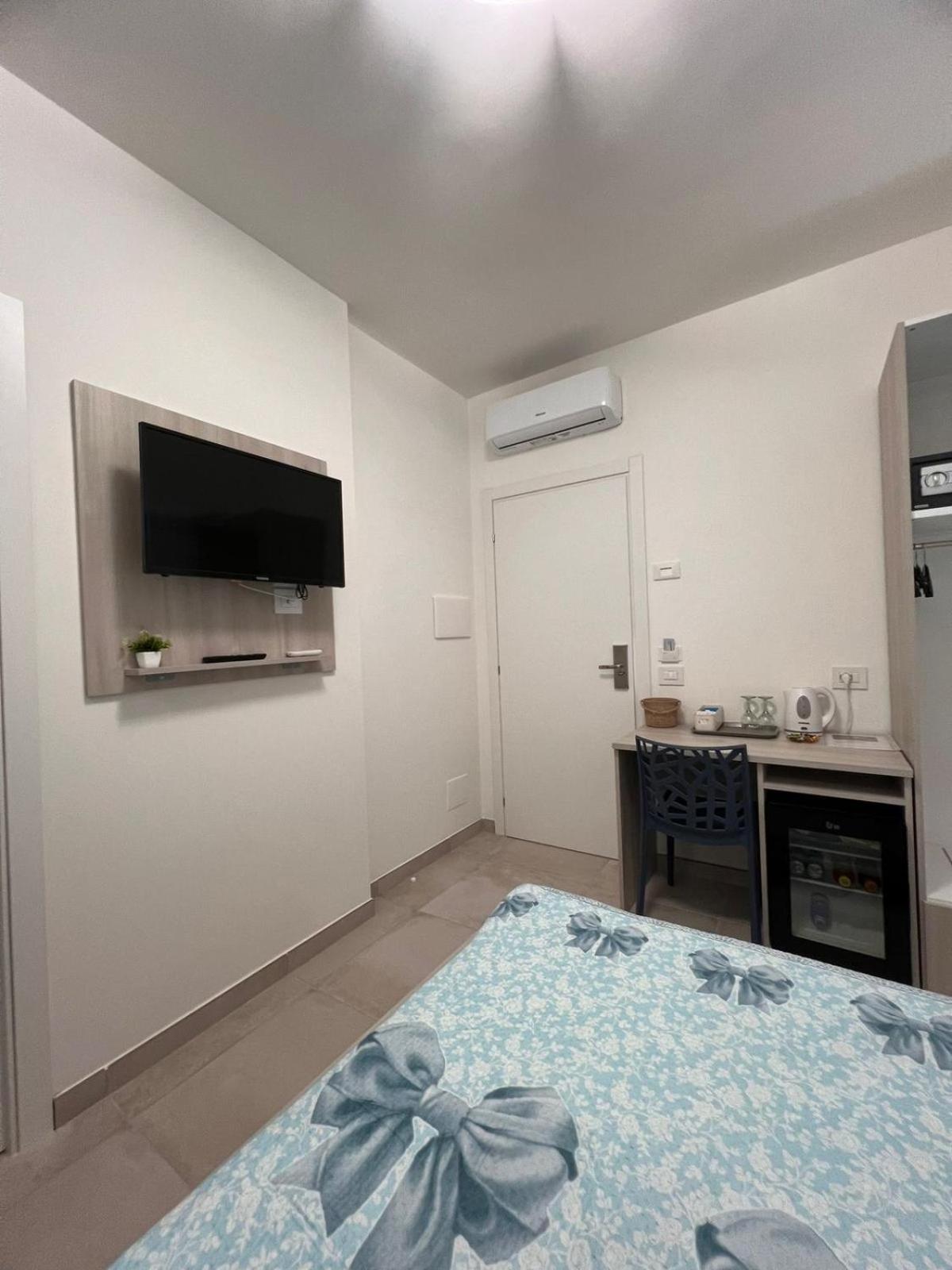 Queen Room with Sea View photo 1