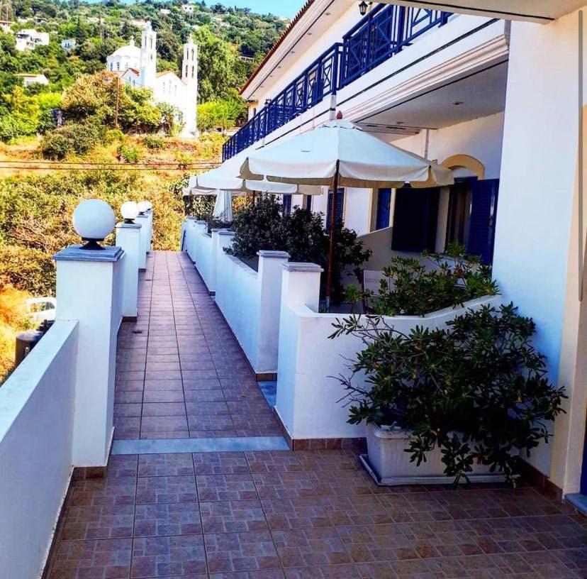 Apartment With Sea View photo 2
