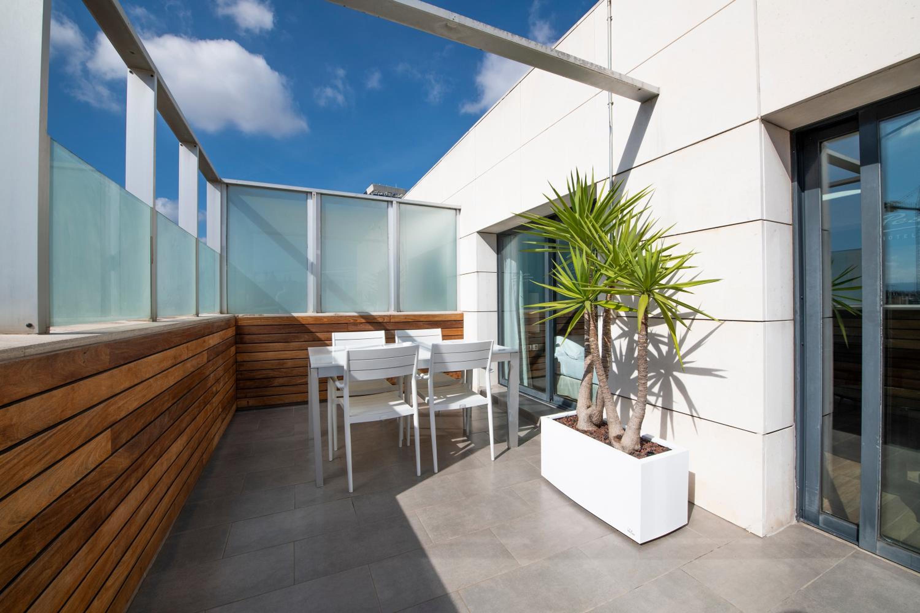 Junior Suite with Jacuzzi on the Terrace photo 2