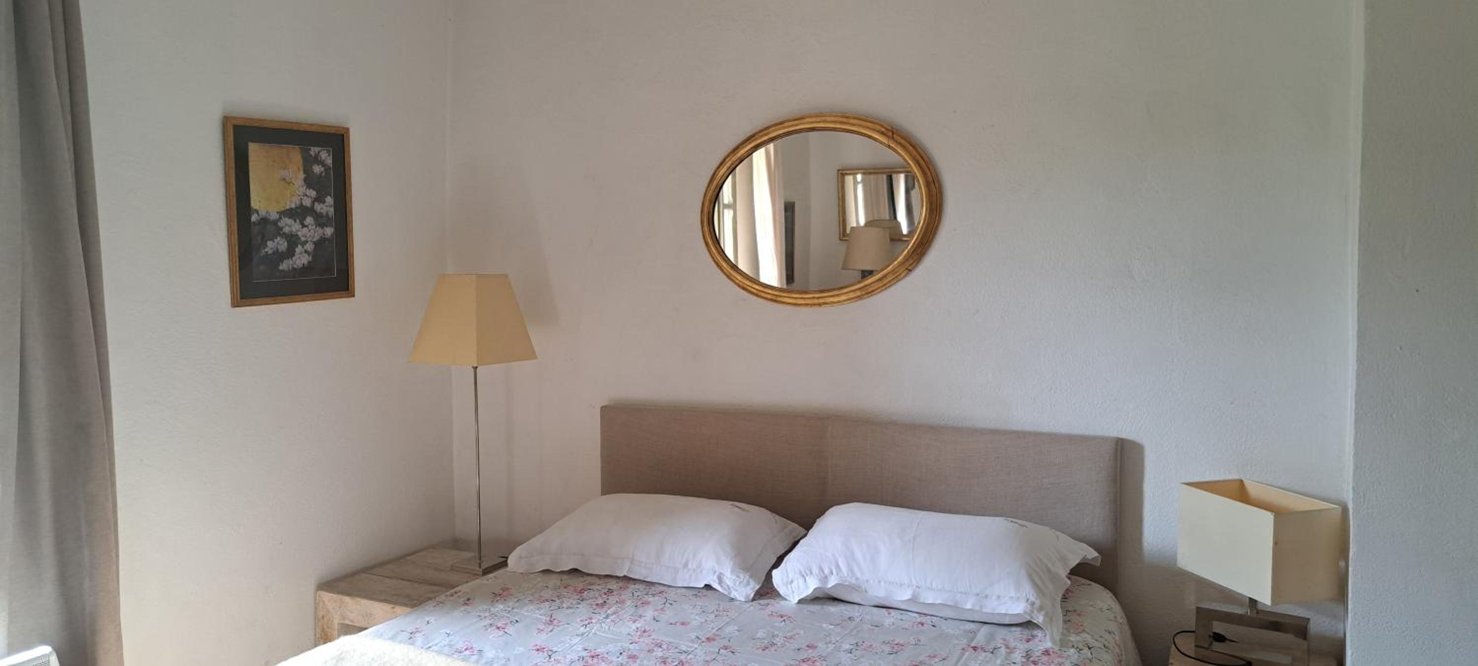 Large Double Room - Photo 3