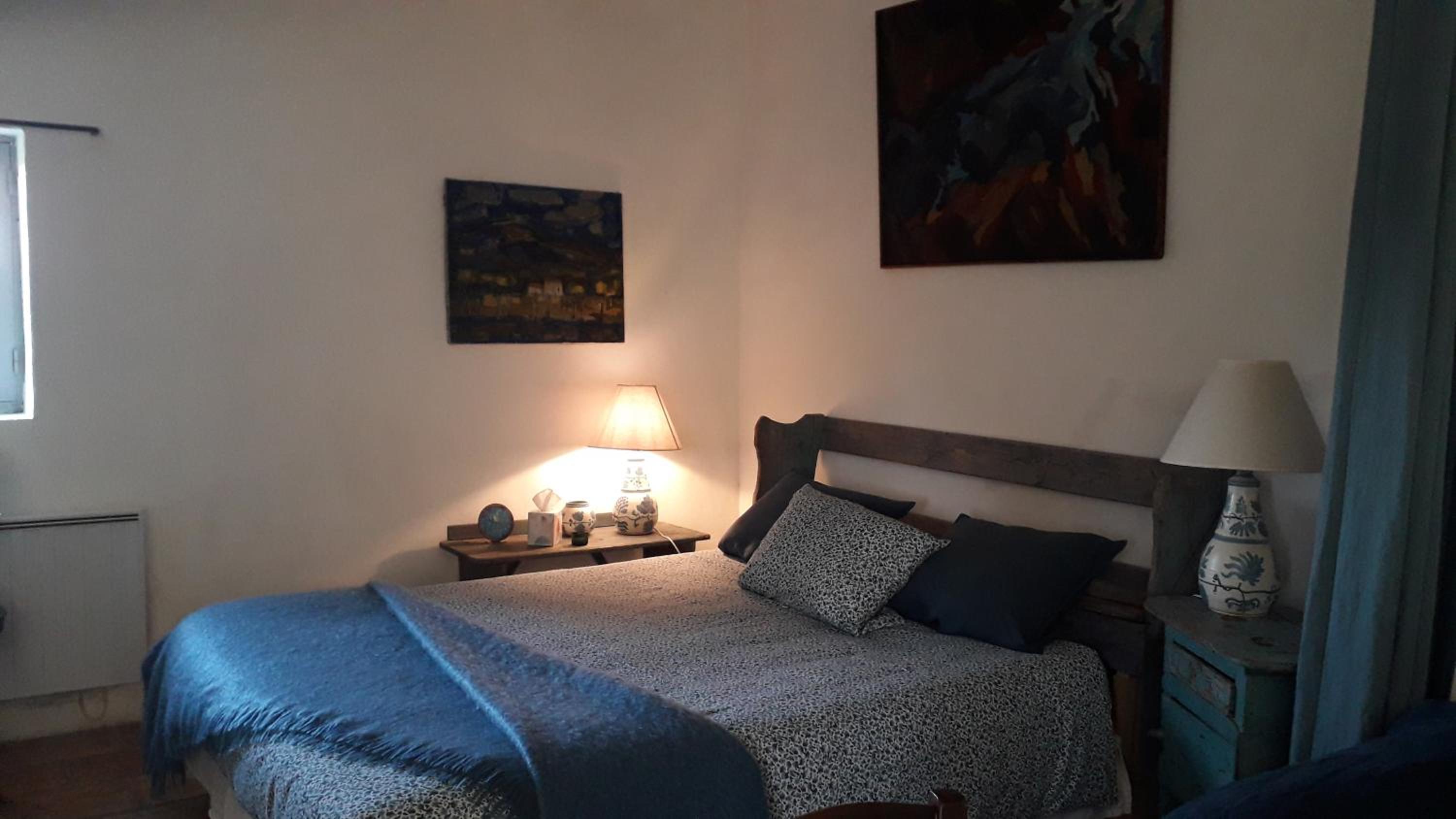 Quadruple Room with Bath - Photo 4