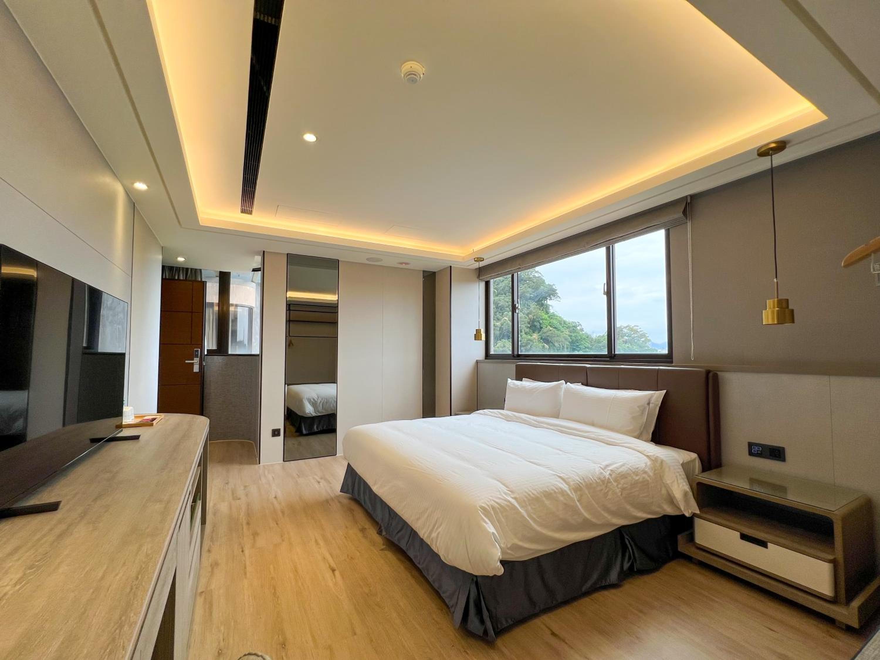 Deluxe Double Room with Bath
