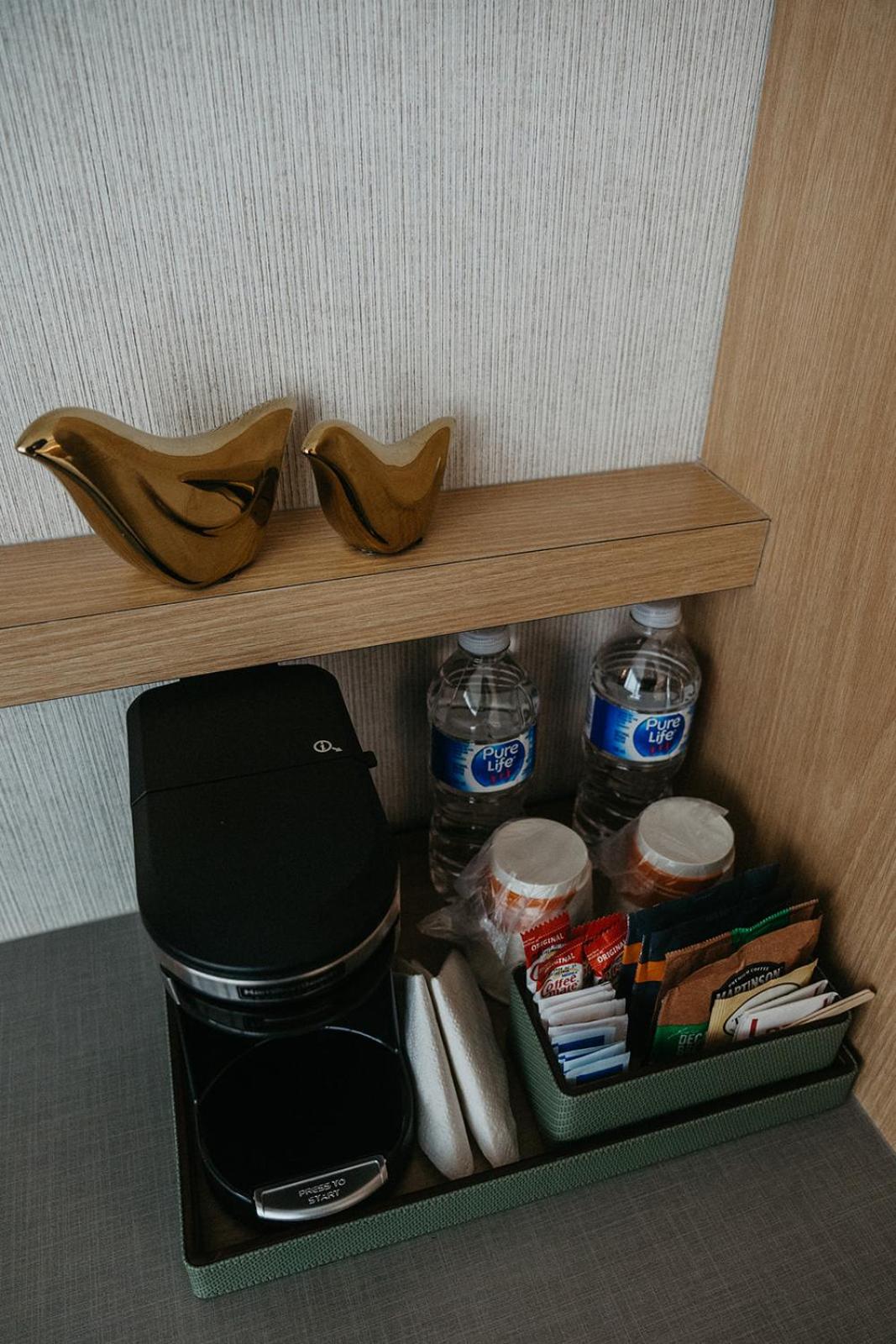 King Room with Lake View - Non-Smoking - Photo 5