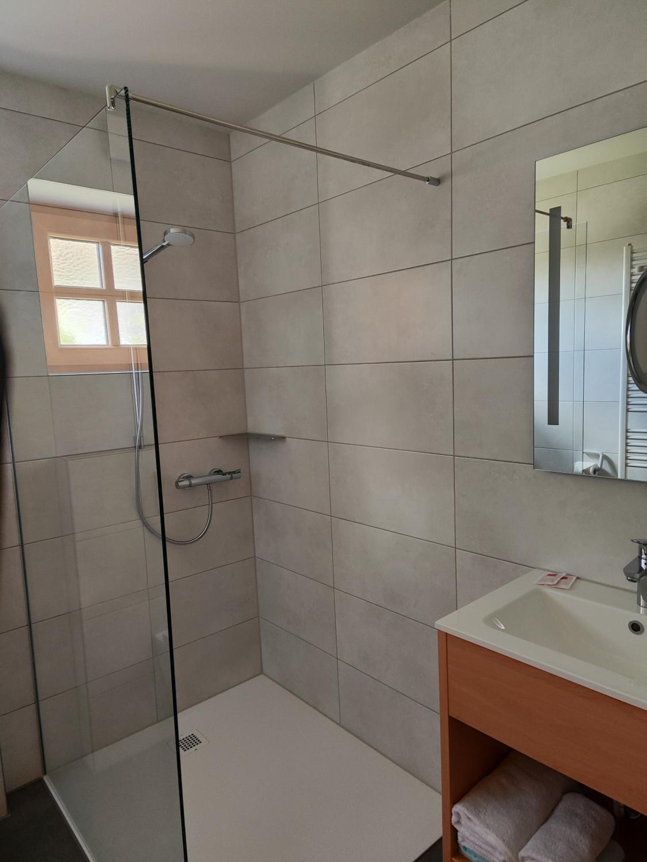 Double or Twin Room - Photo 13