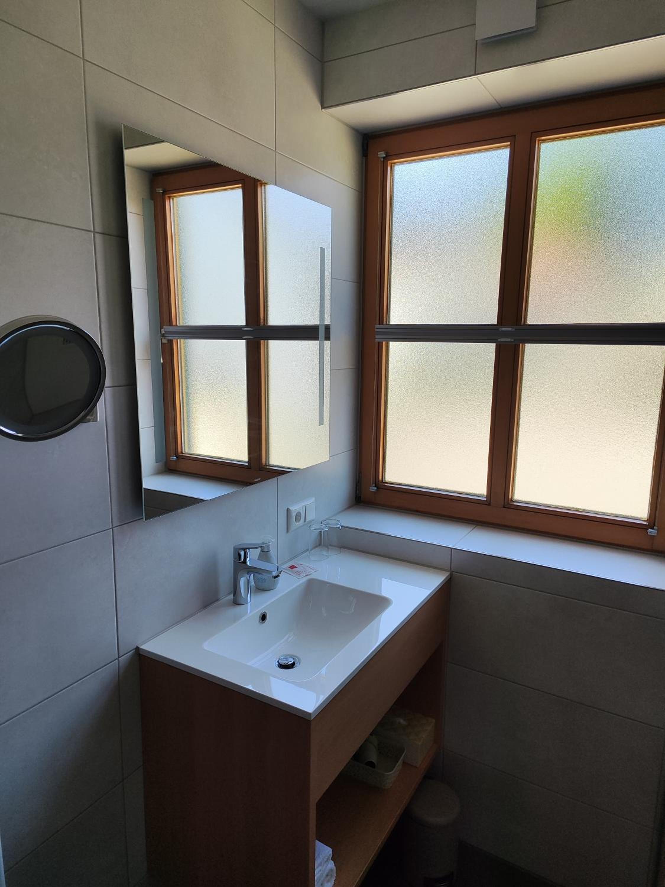 Double or Twin Room - Photo 15