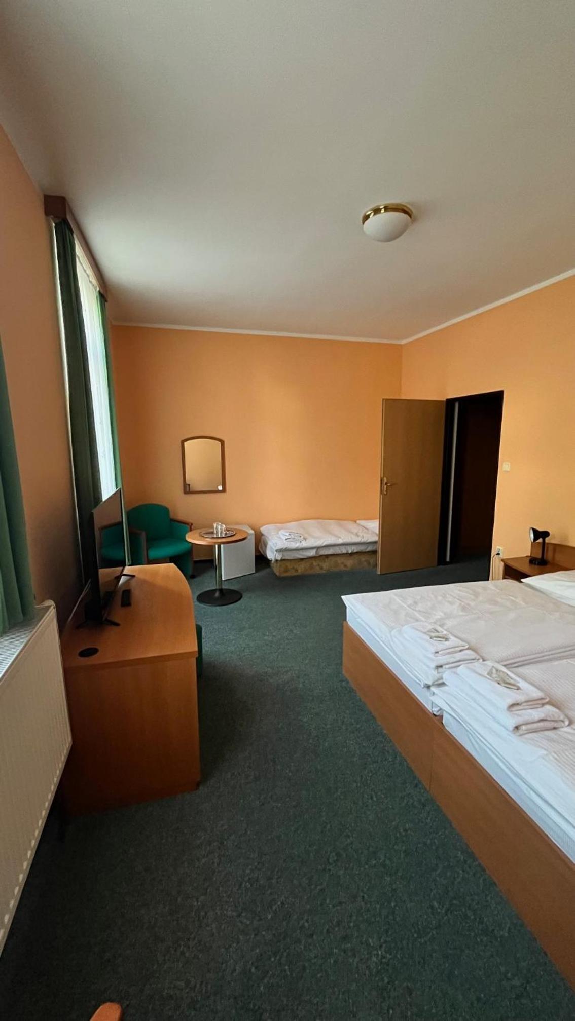 Triple Room with Balcony photo 3