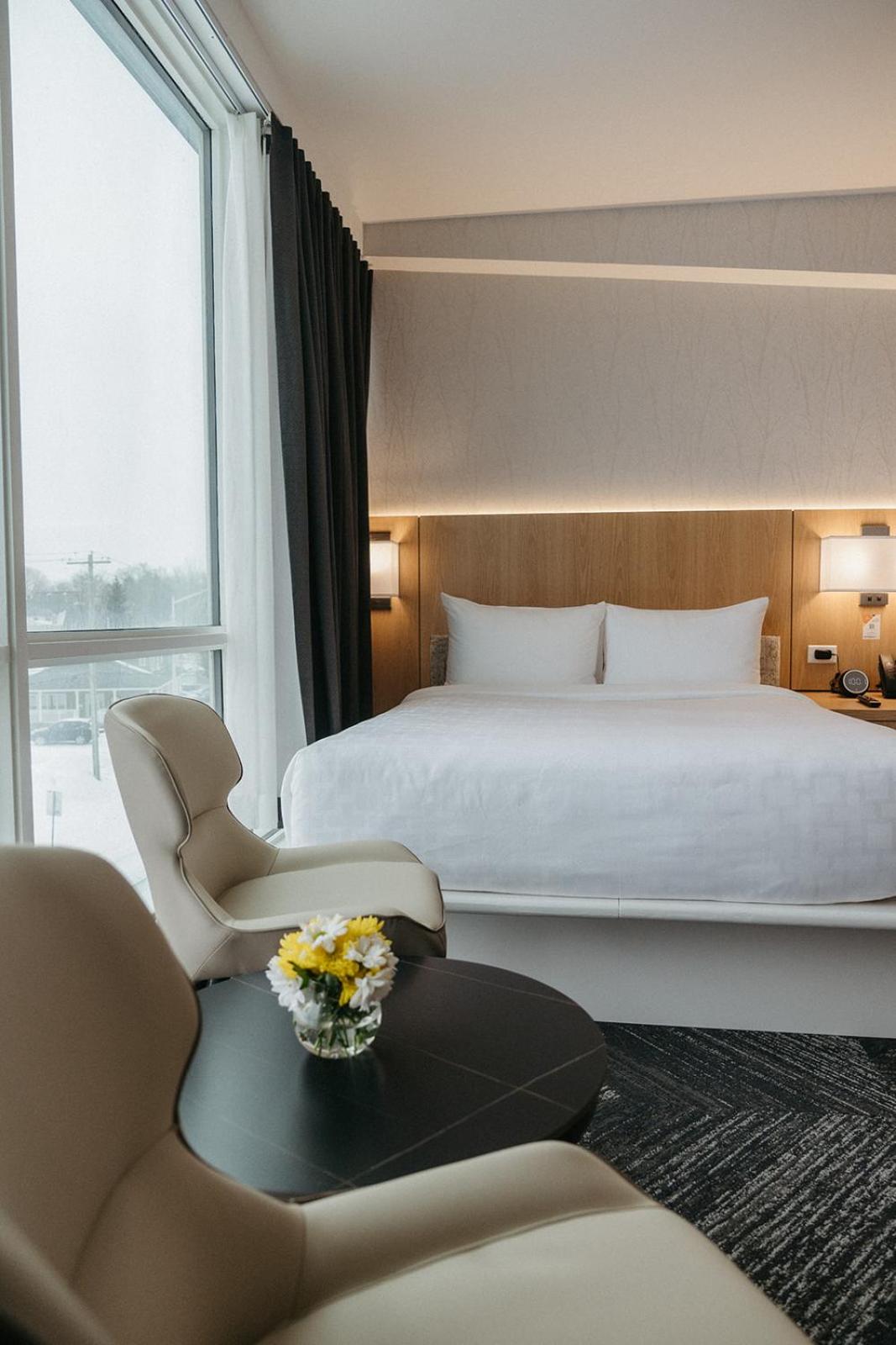 Queen Room with Two Queen Beds - Accessible/Non Smoking photo 2