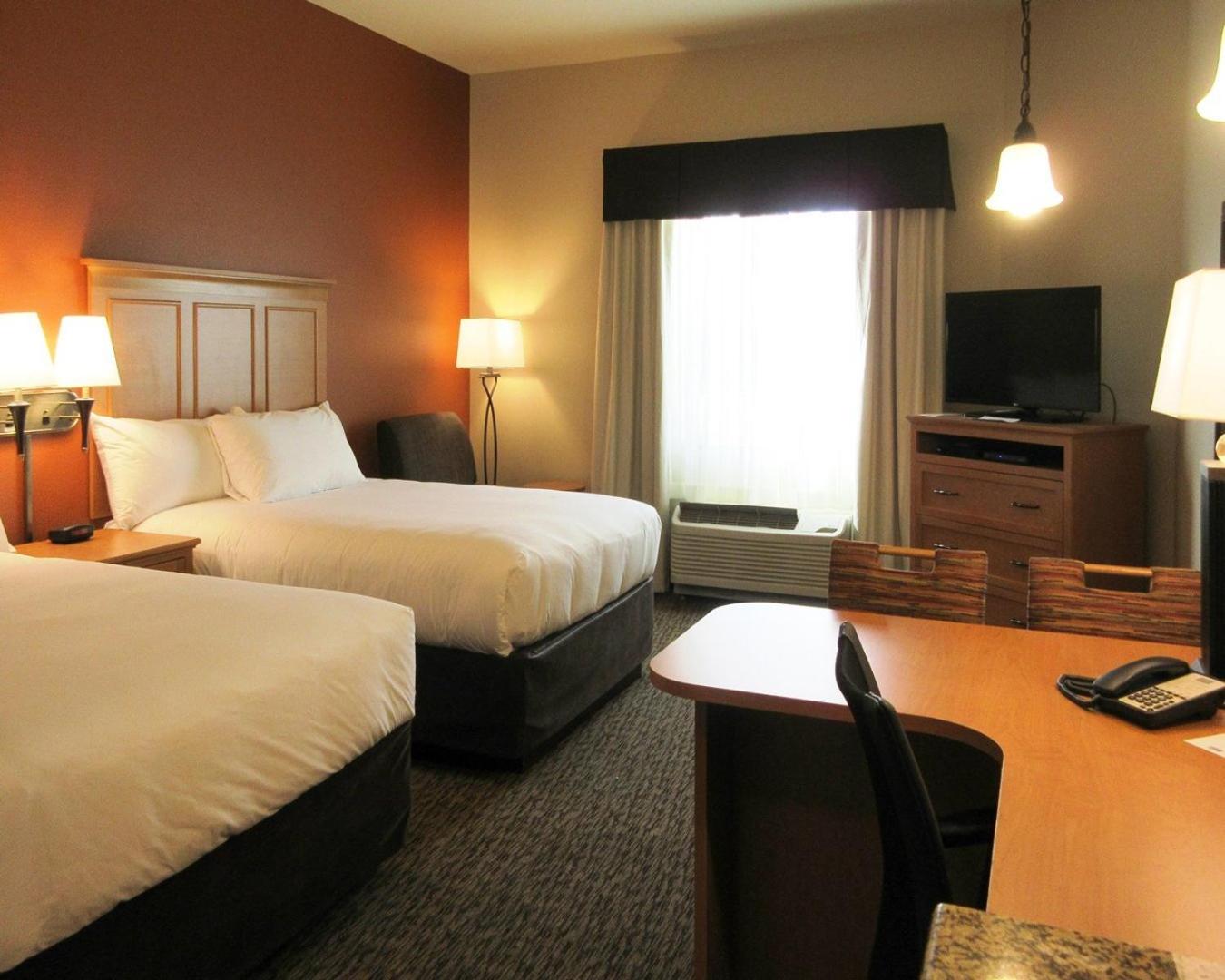Efficiency Queen Suite with Two Queen Beds - Accessible/Non-Smoking photo 1