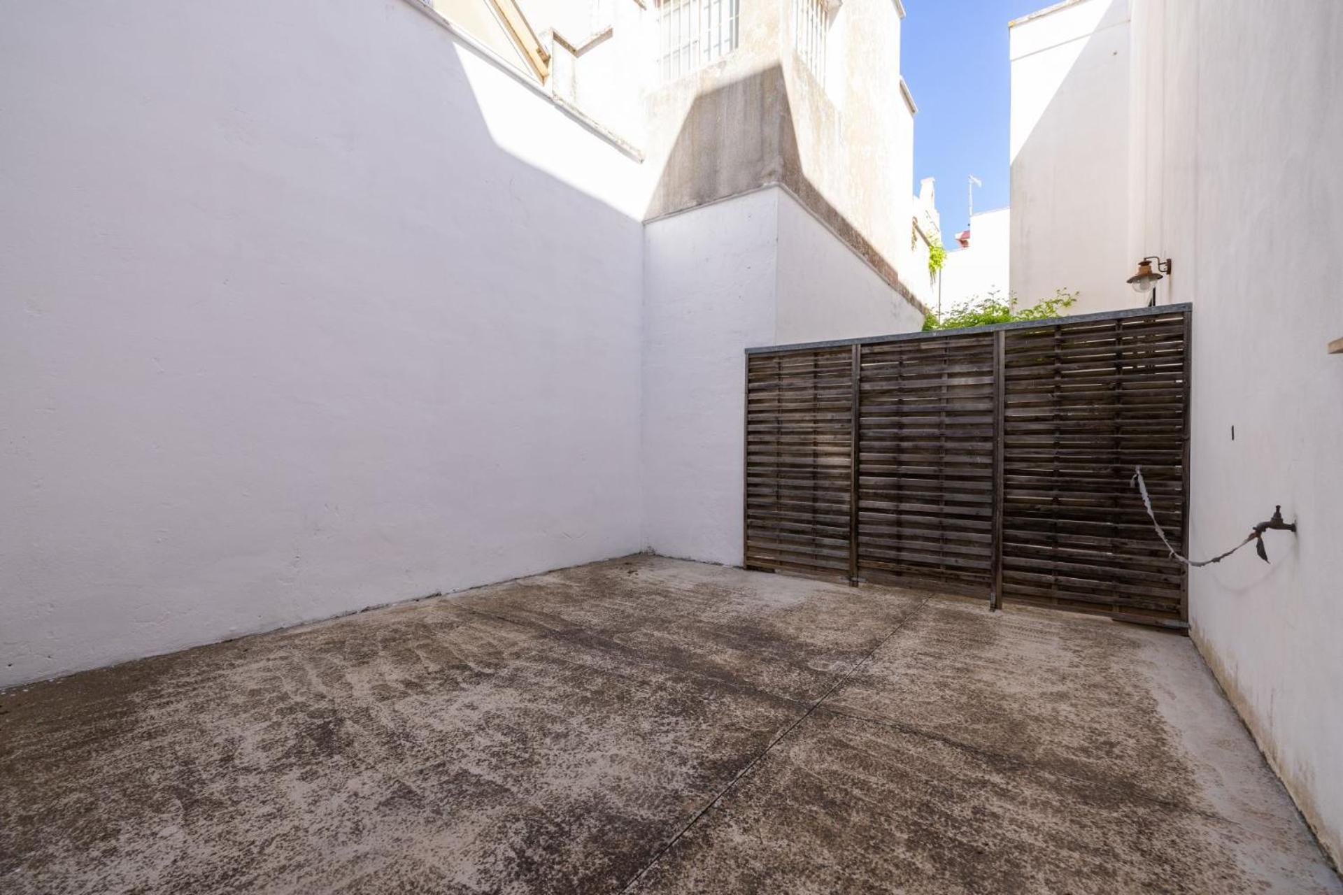 Apartment - Ground Floor photo 3