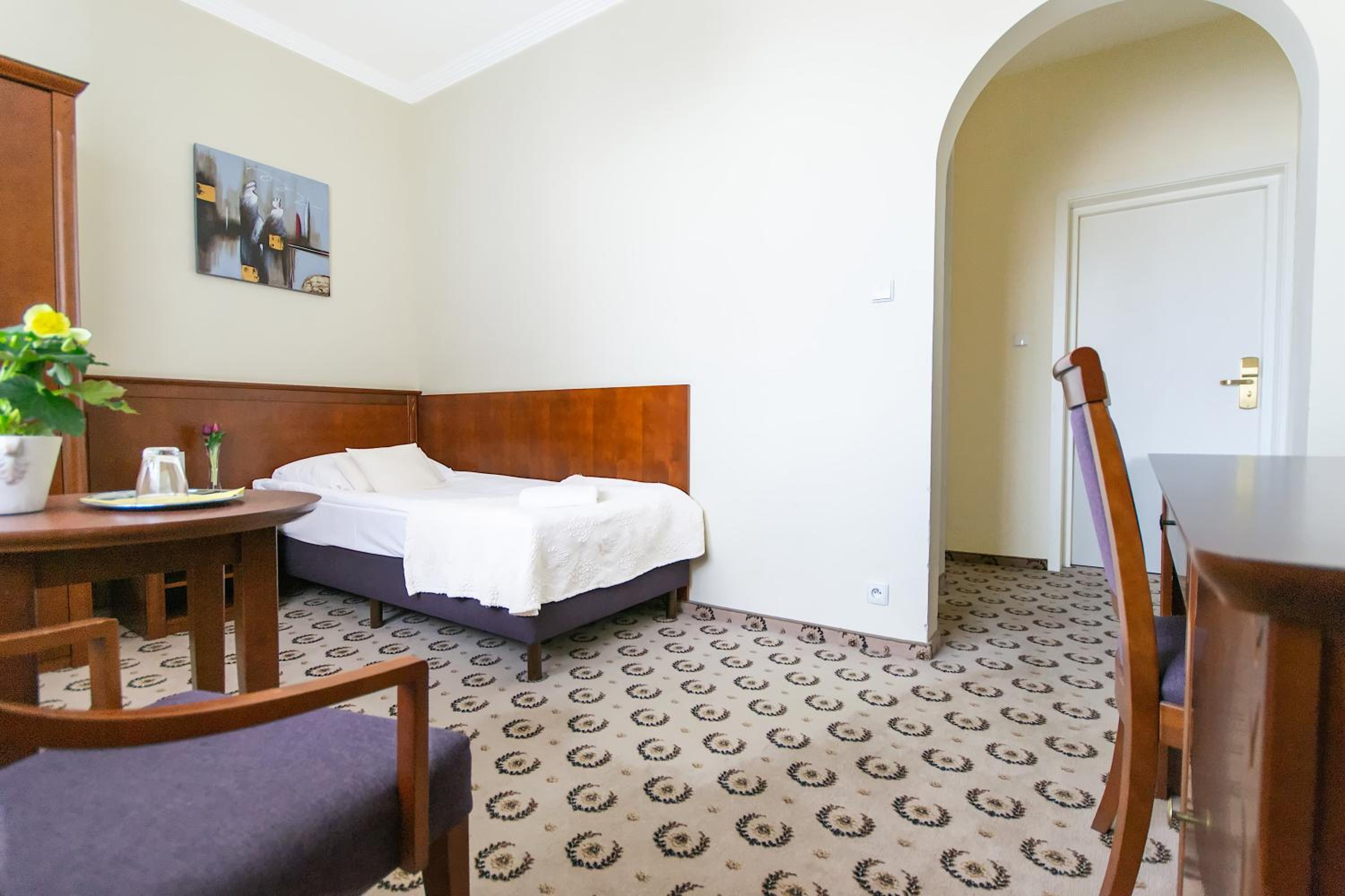Single Room photo 2