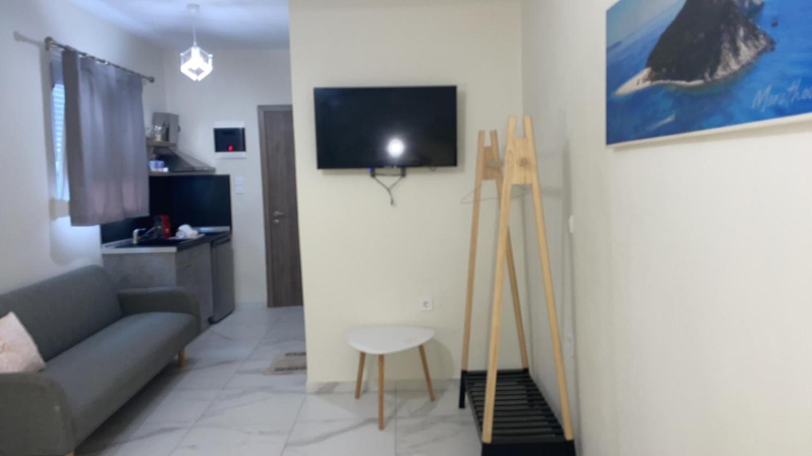 Basic Triple Room photo 3