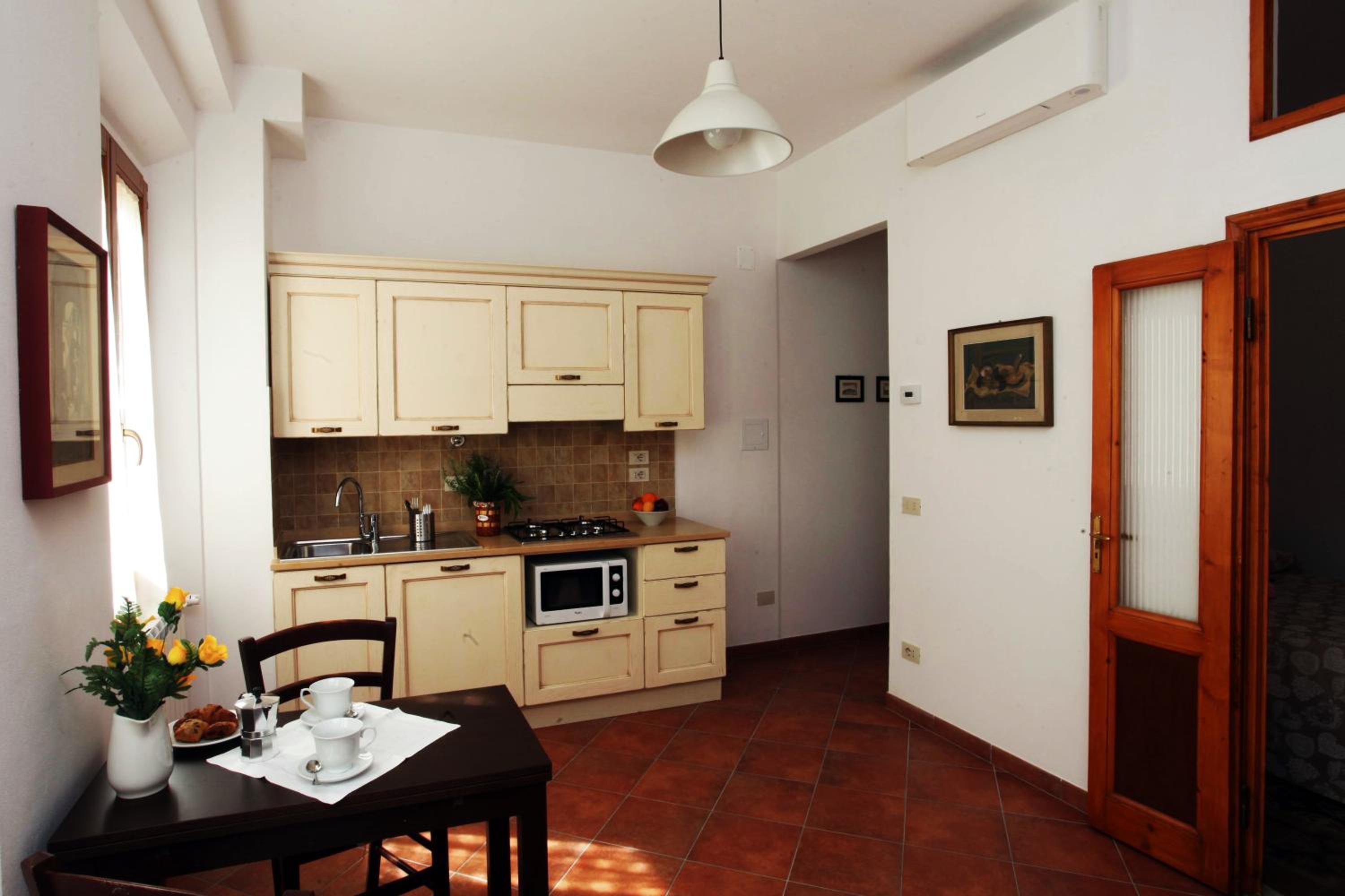 Small One-Bedroom Apartment (Ricasoli) photo 2
