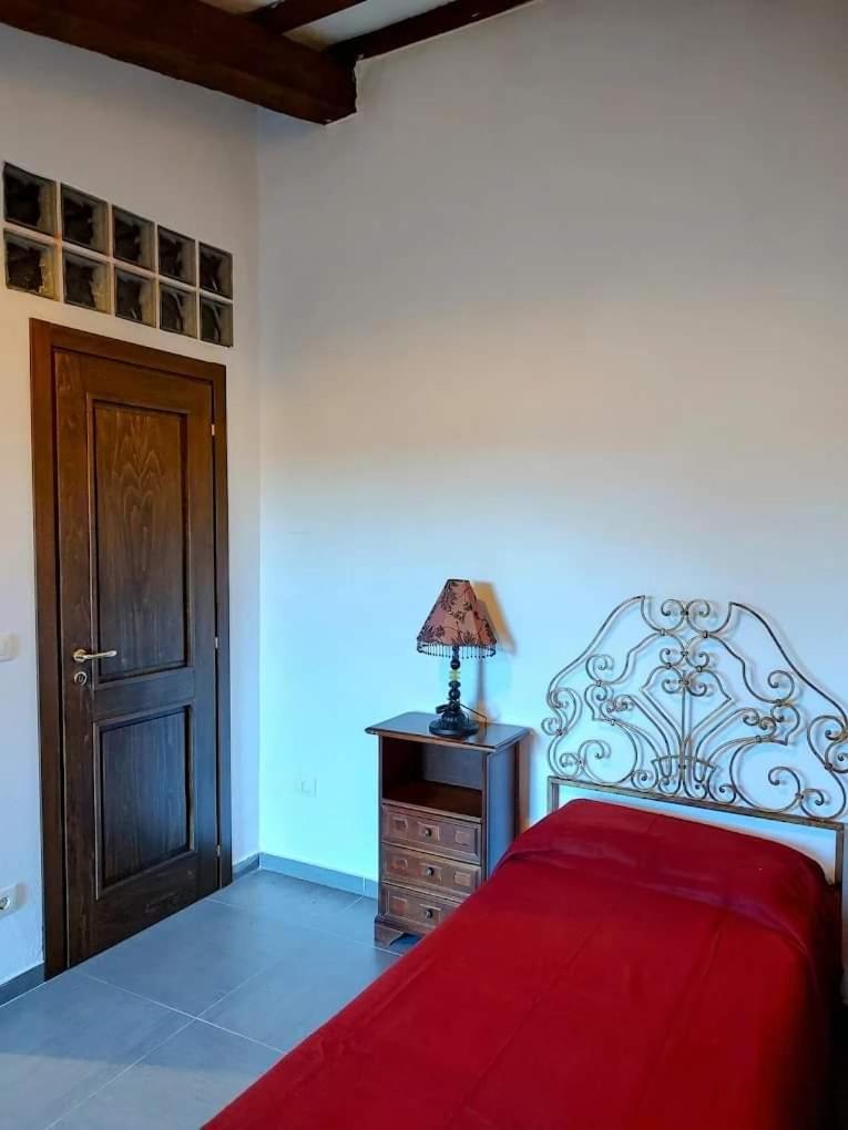 One-Bedroom Standard Apartment