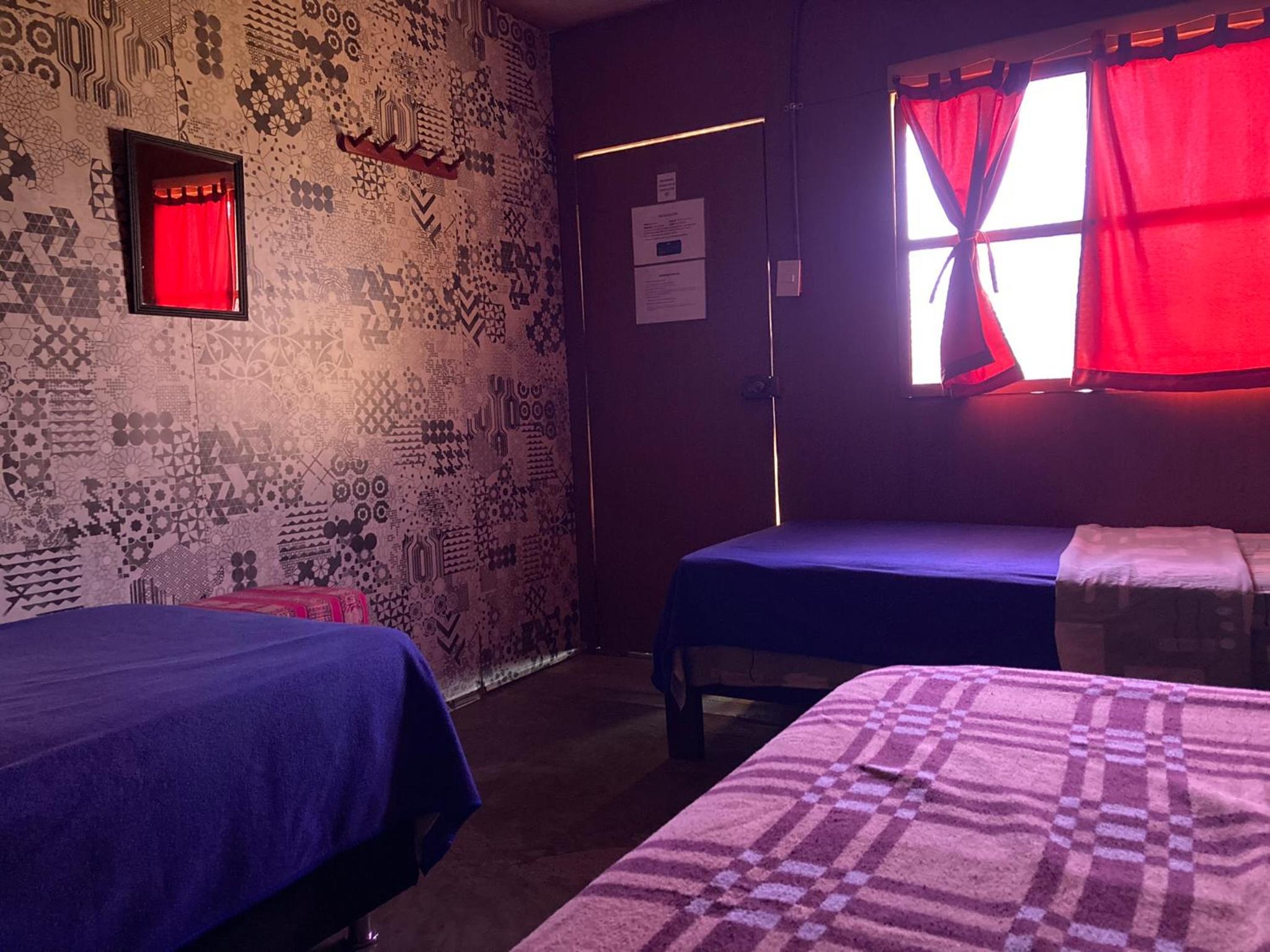 Economy Triple Room with Shared Bathroom photo 3