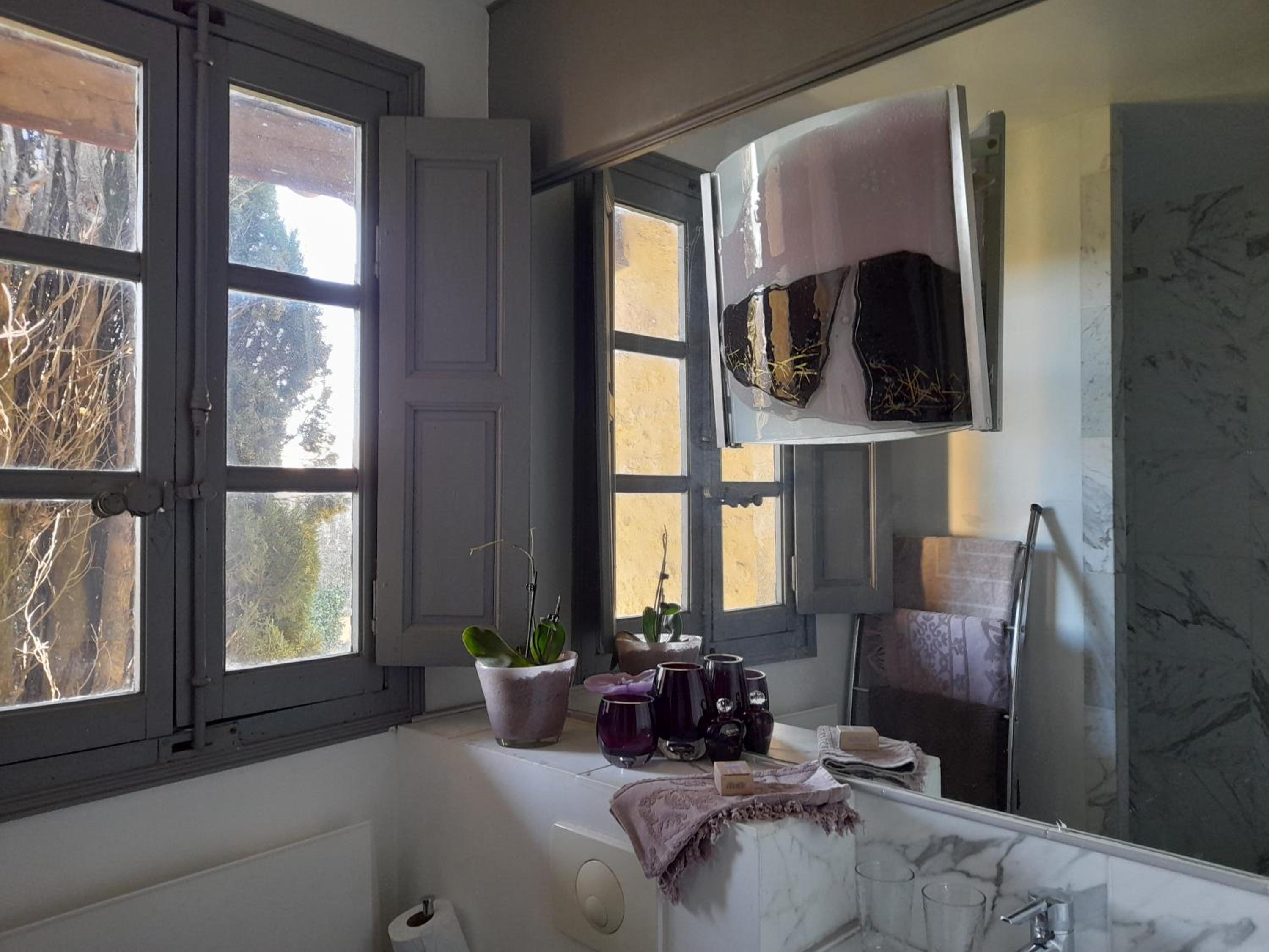 Queen Room with Garden View - Photo 2