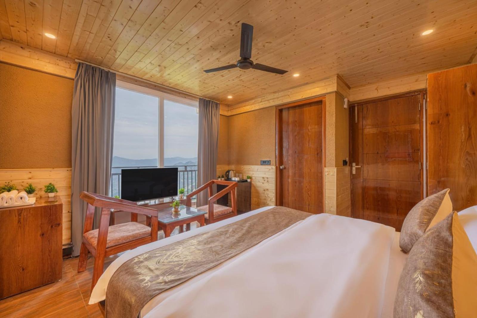Superior King Room photo 1