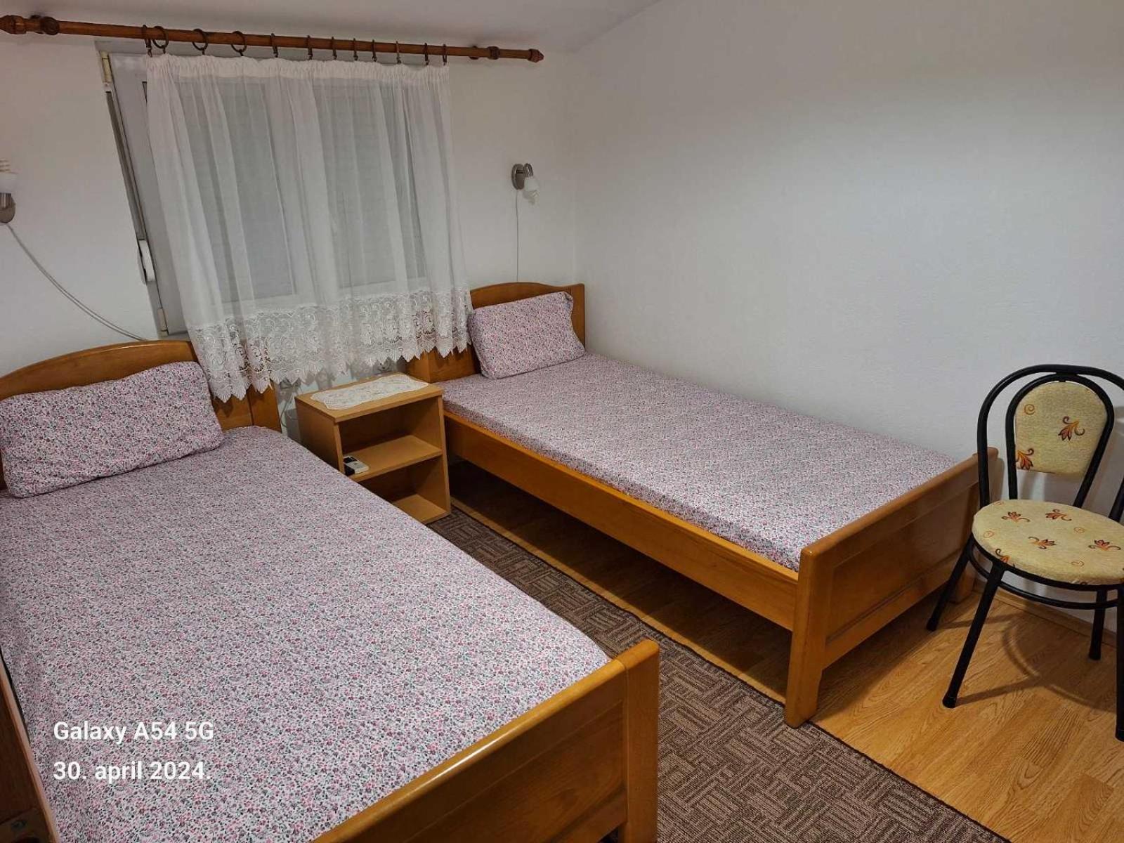 Twin Room photo 2