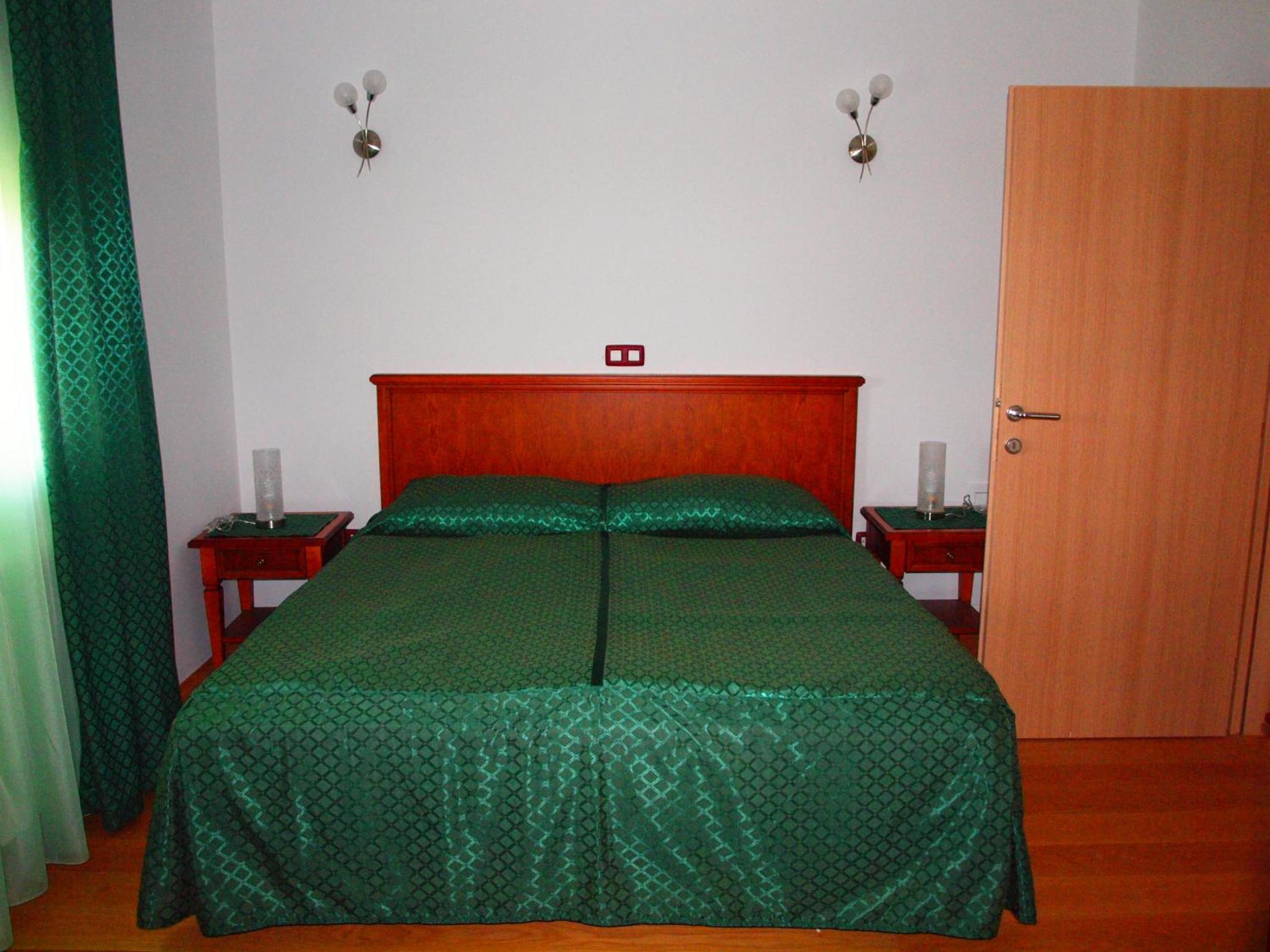 Two-Bedroom Apartment with Balcony photo 1
