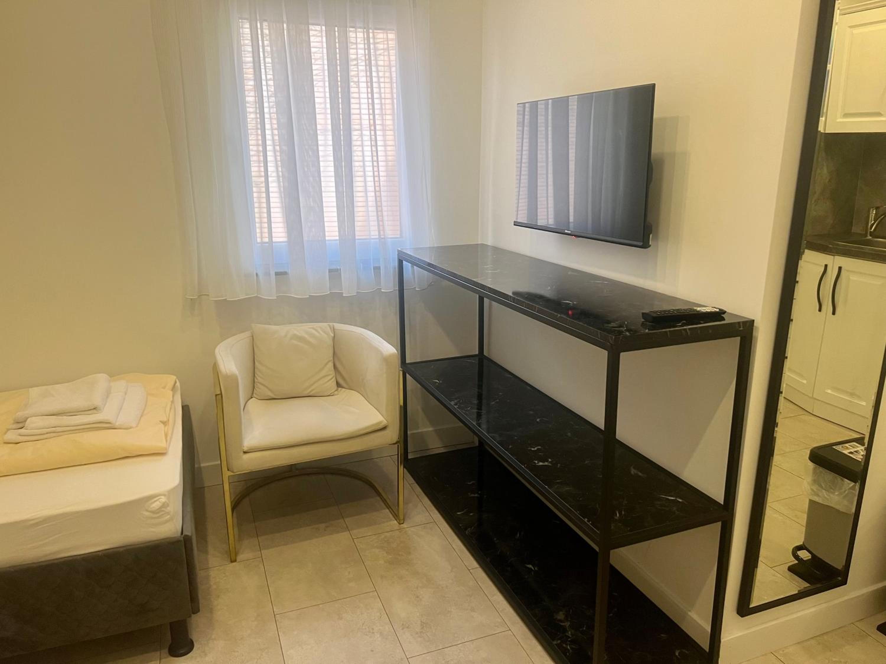 Twin Room with kitchen
