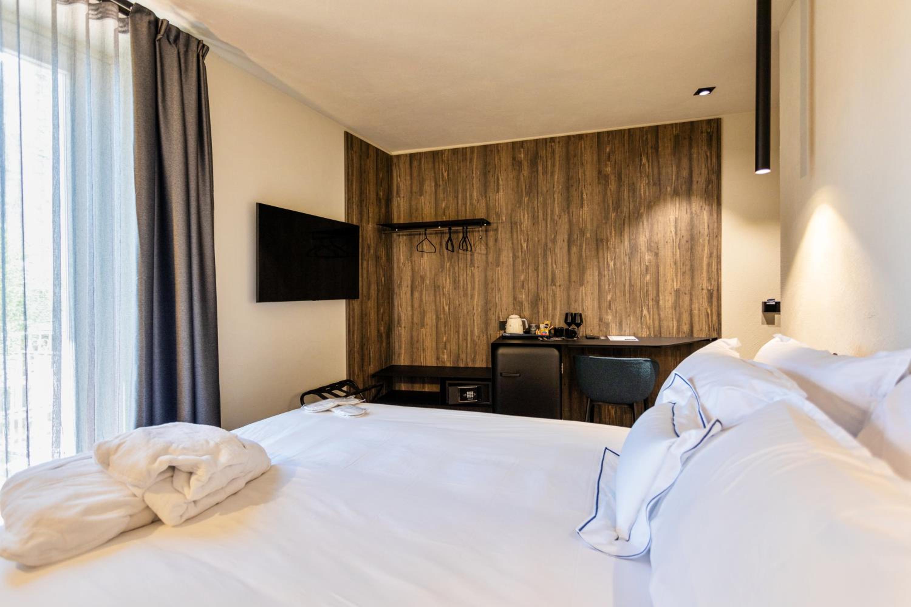 Double Room with Terrace photo 2
