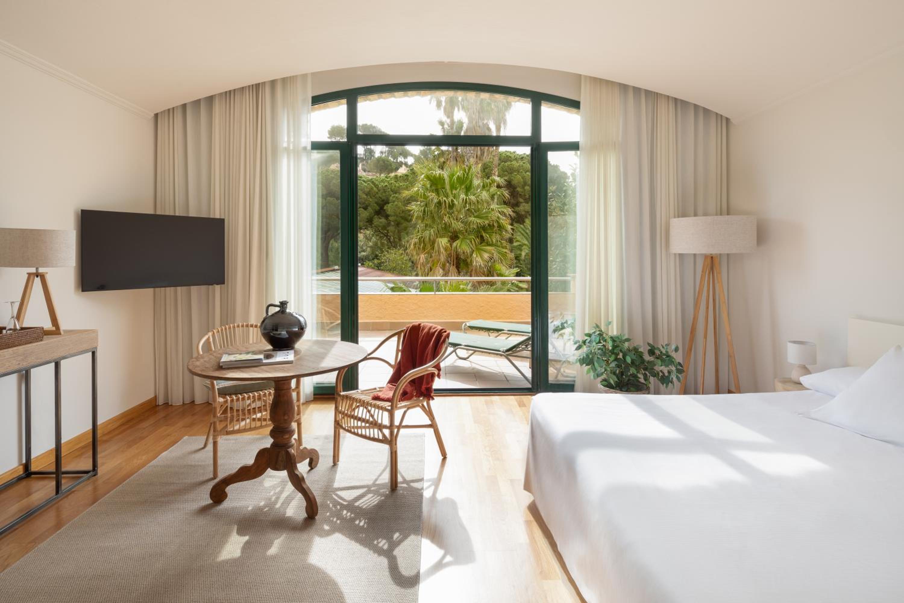 Junior Suite with Balcony photo 3