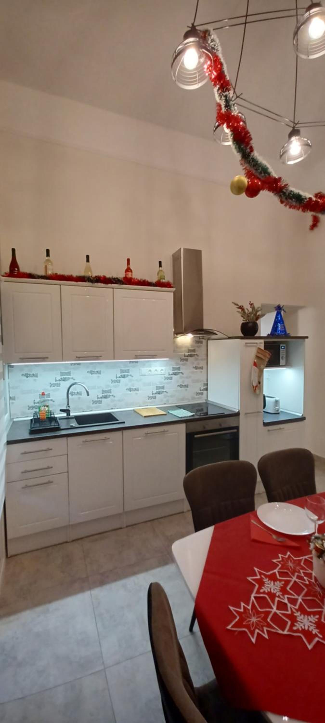 Two-Bedroom Apartment - Photo 38