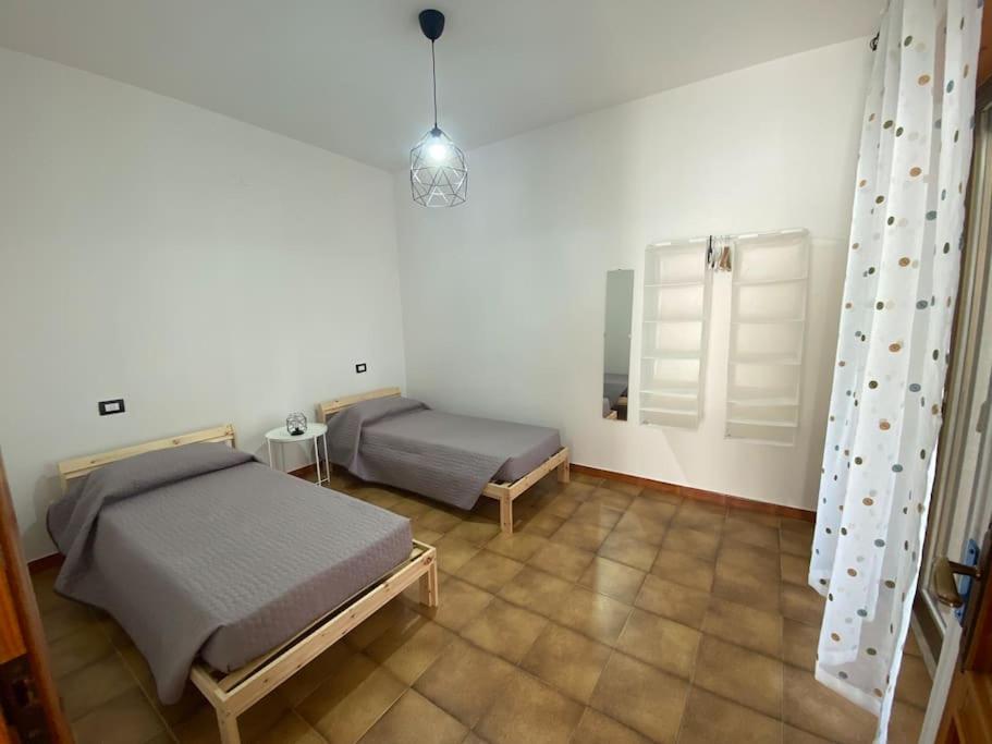Three-Bedroom Apartment - High Floor photo 2