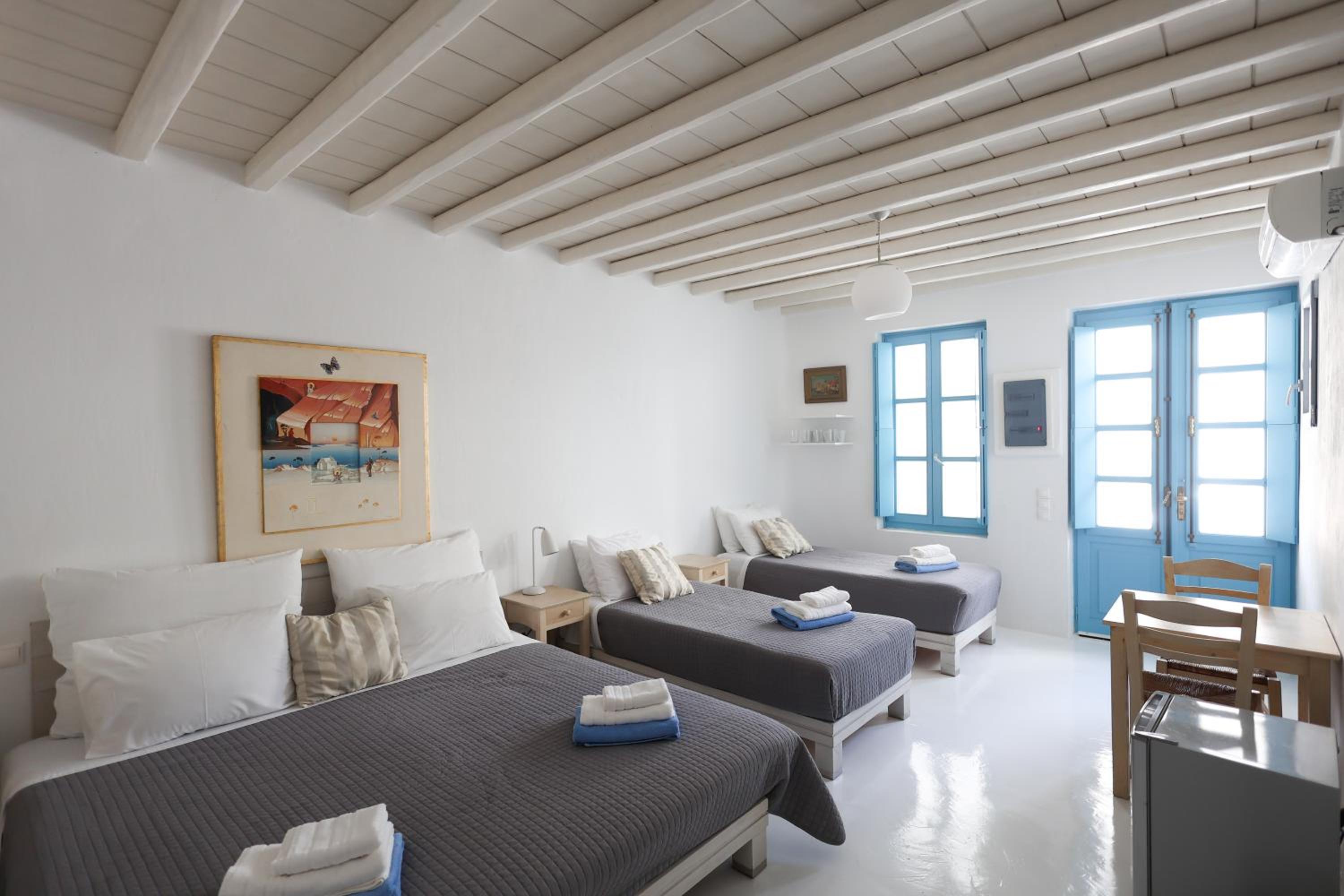 Classic Quadruple Room photo 2