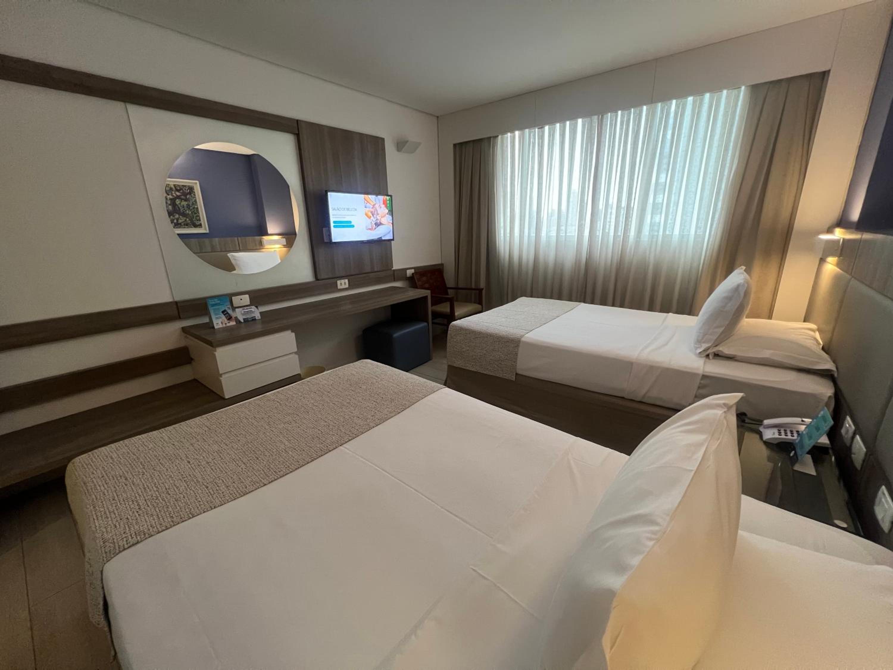Classic 2 single beds thumbnail 6