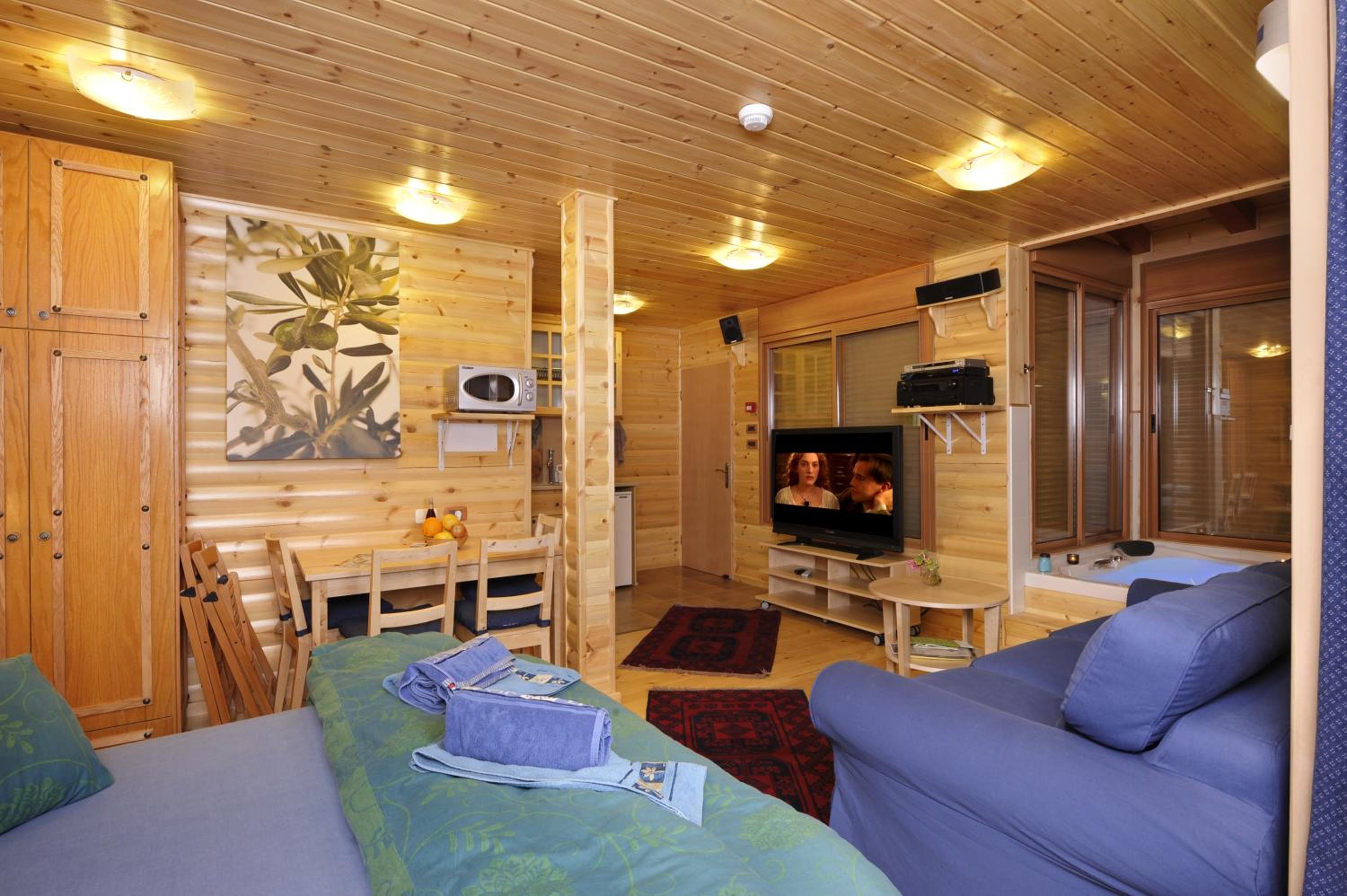 Suite with Spa Bath (Etz Hatut) - Photo 11