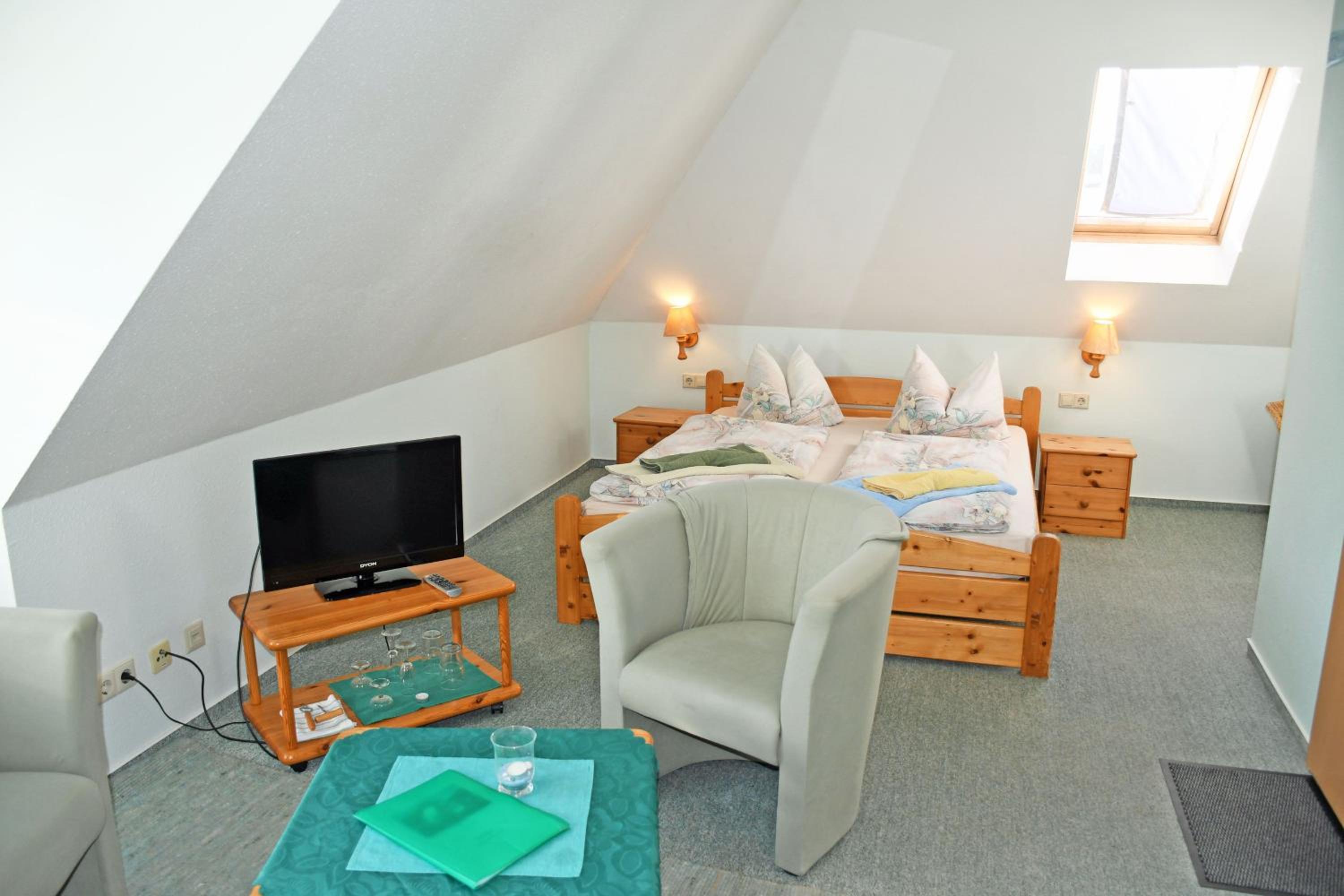 Double or Twin Room with Private Bathroom