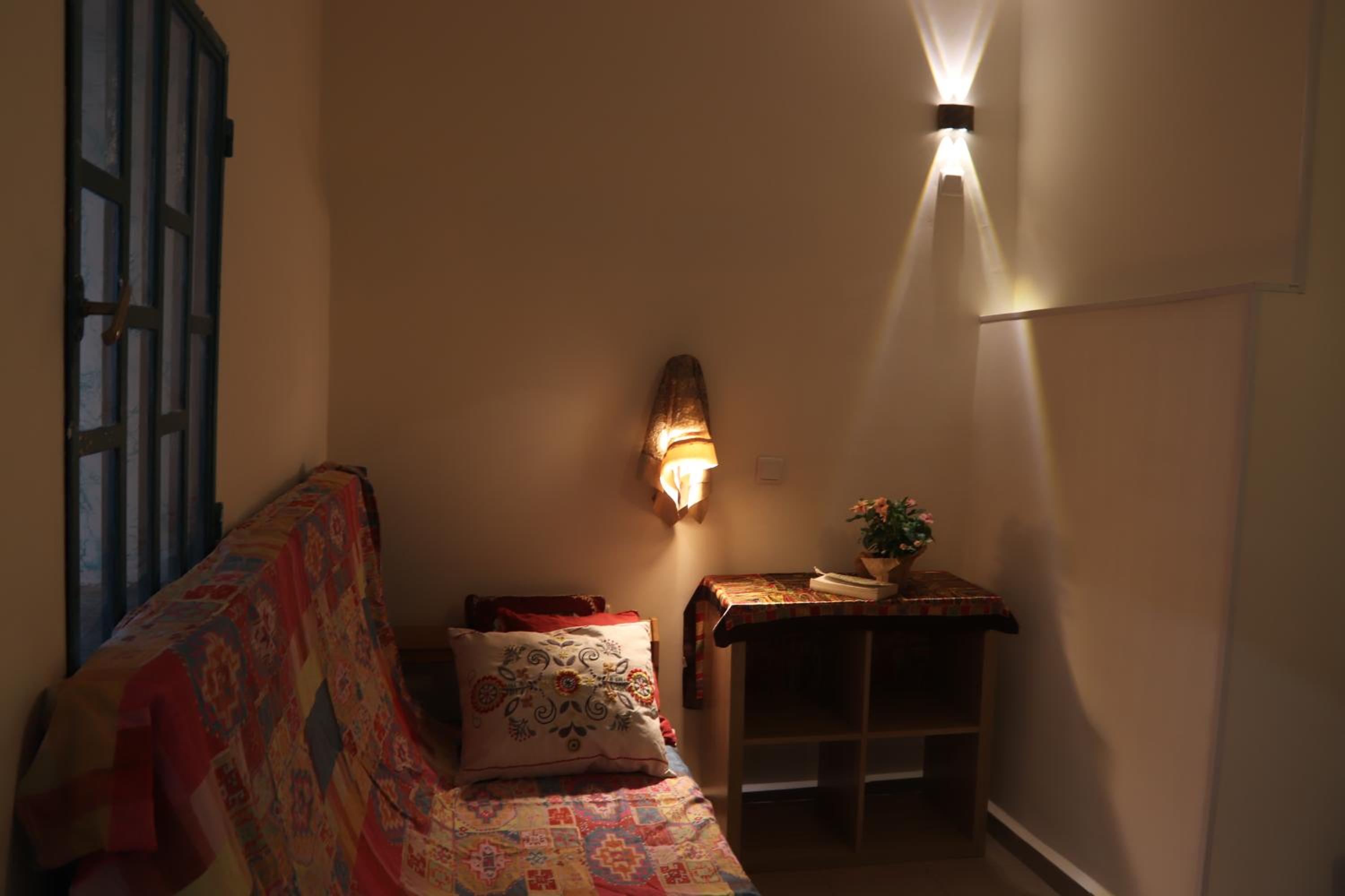One-Bedroom Apartment photo 3