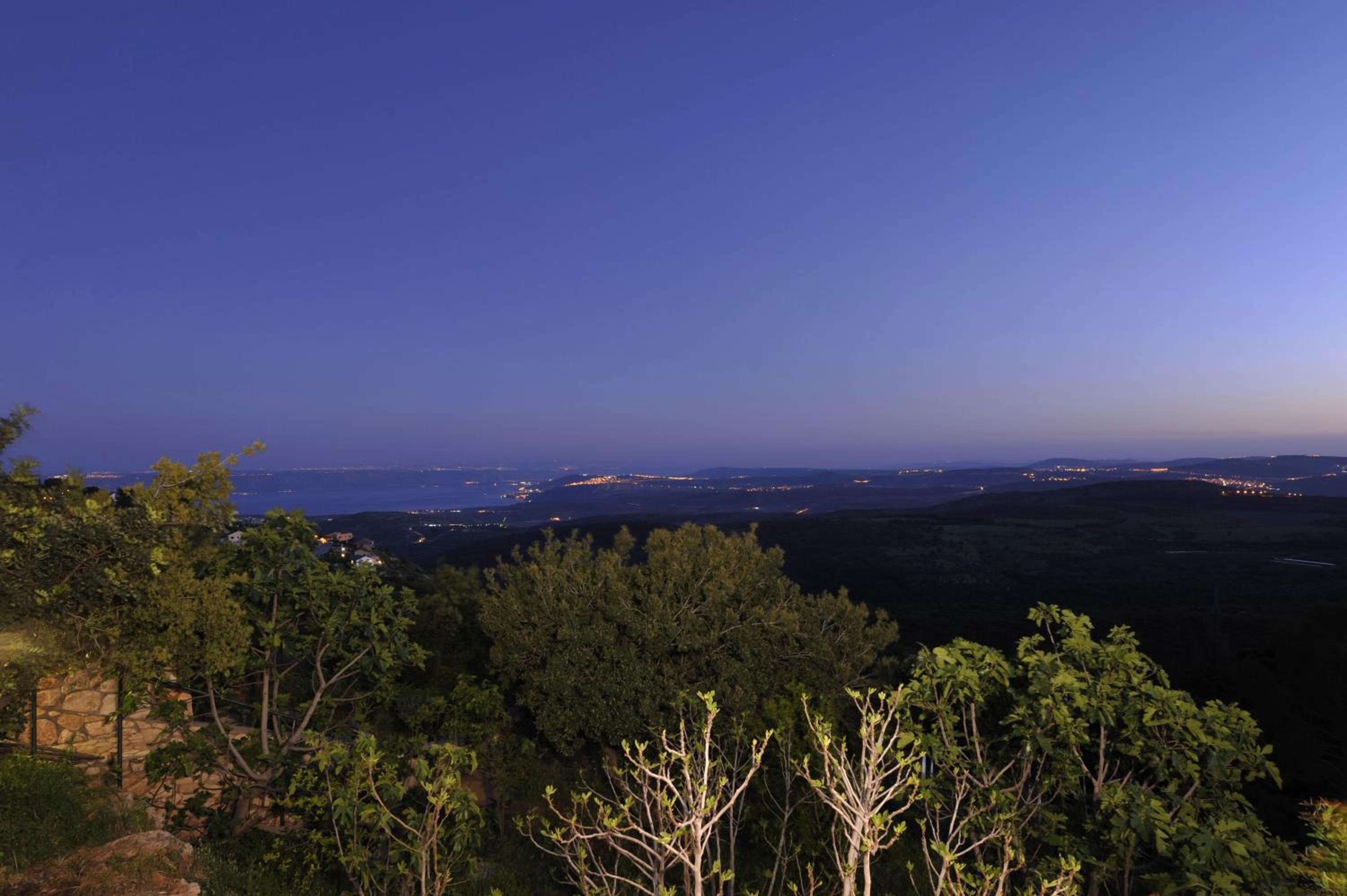 Suite with Lake View (Ofek) - Photo 15
