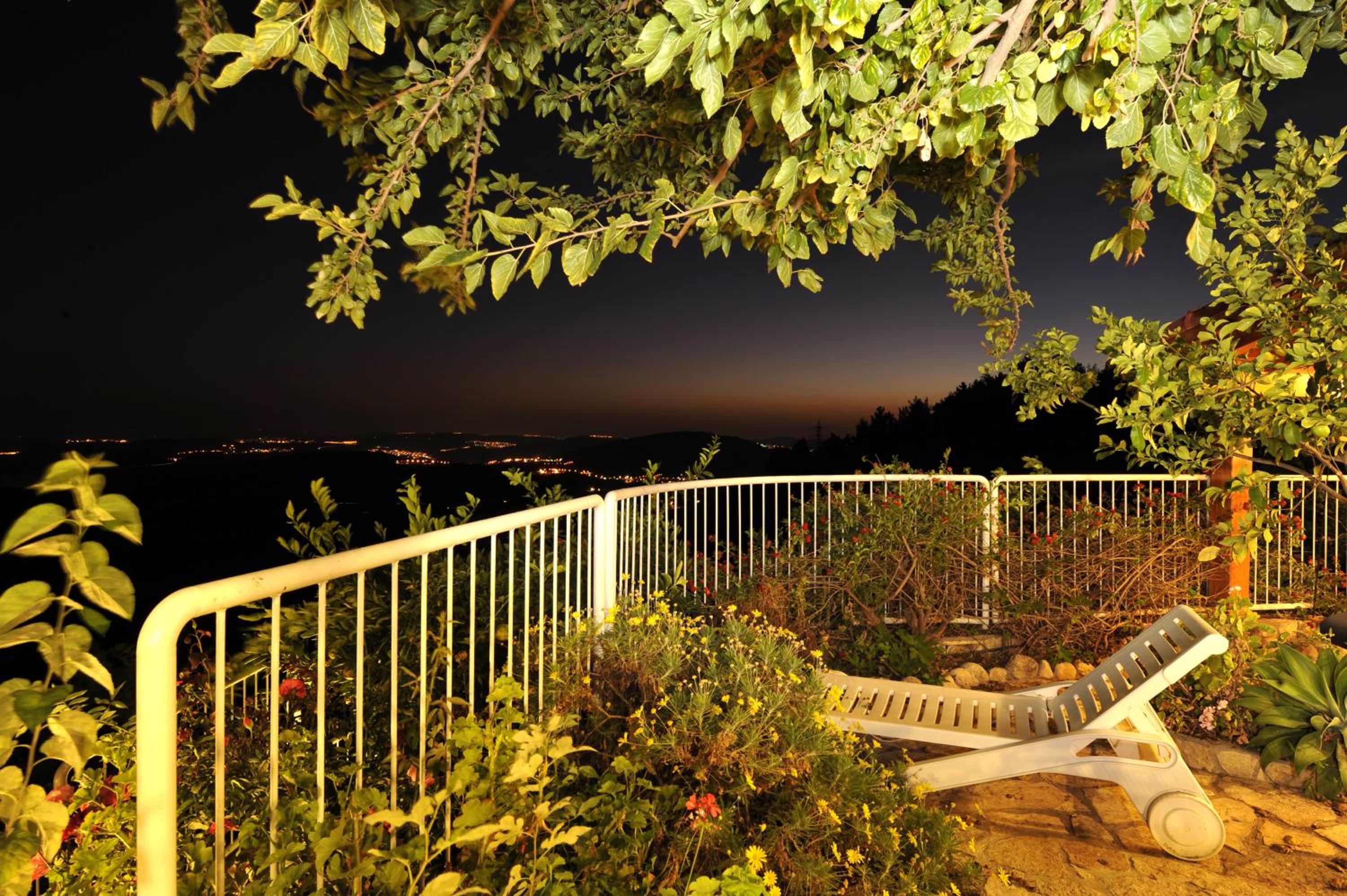 Suite with Lake View (Ofek) - Photo 11
