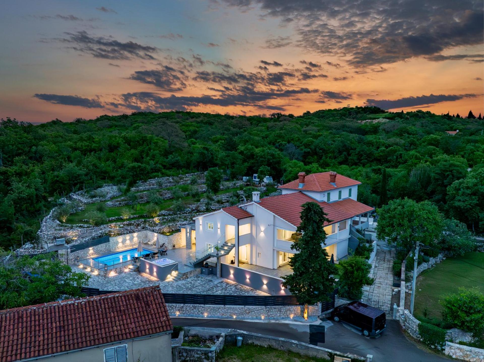 Villa photo 3
