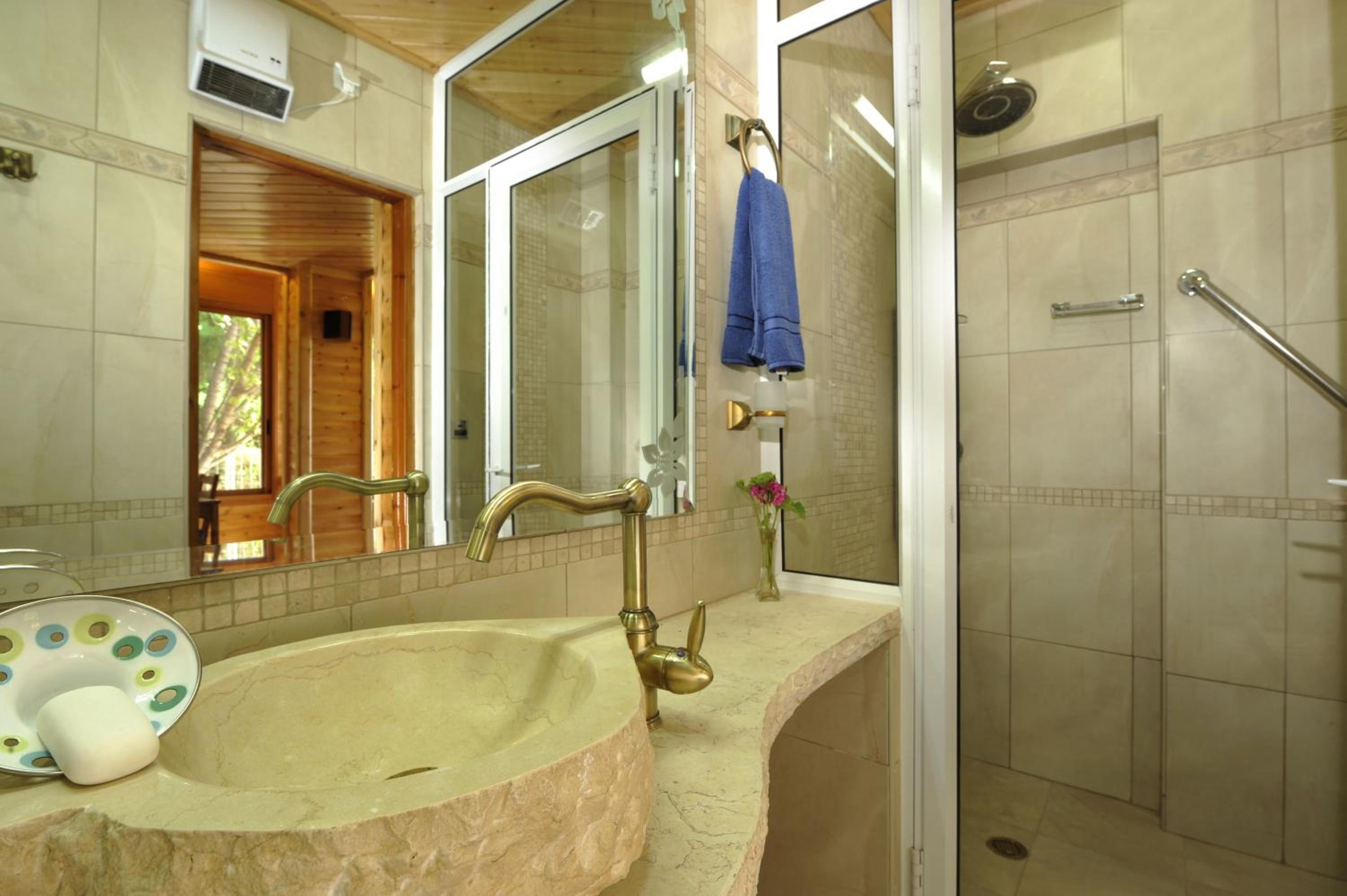 Suite with Mountain View (Eshed) - Photo 4