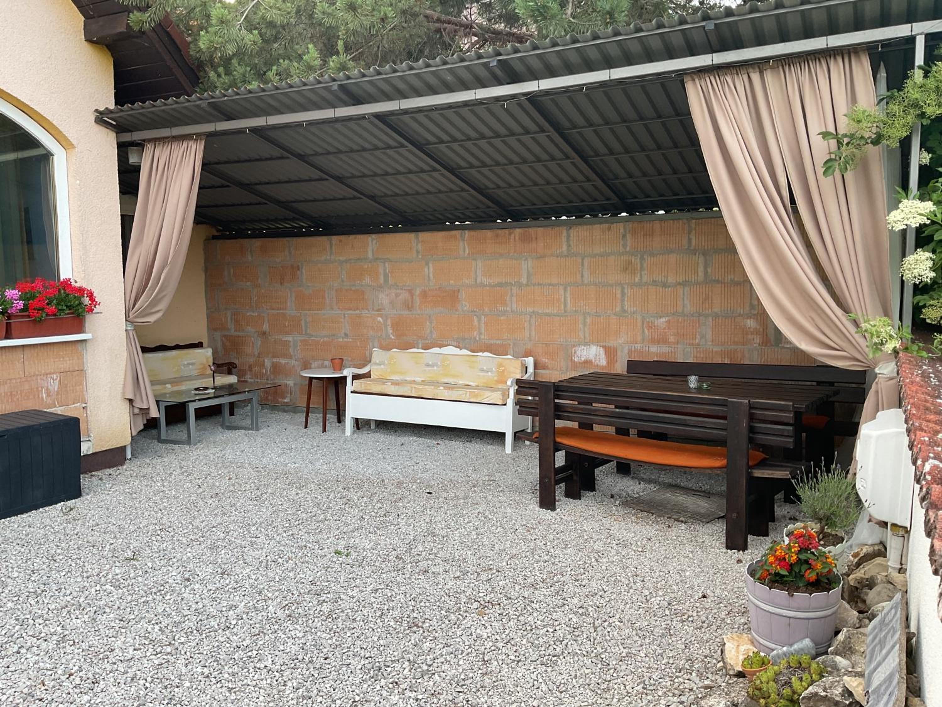 Apartment with Balcony photo 3