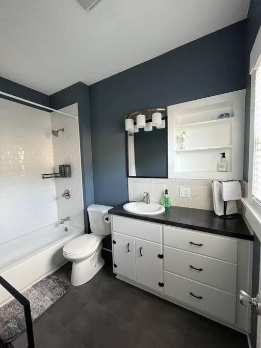 Two-Bedroom House photo 3