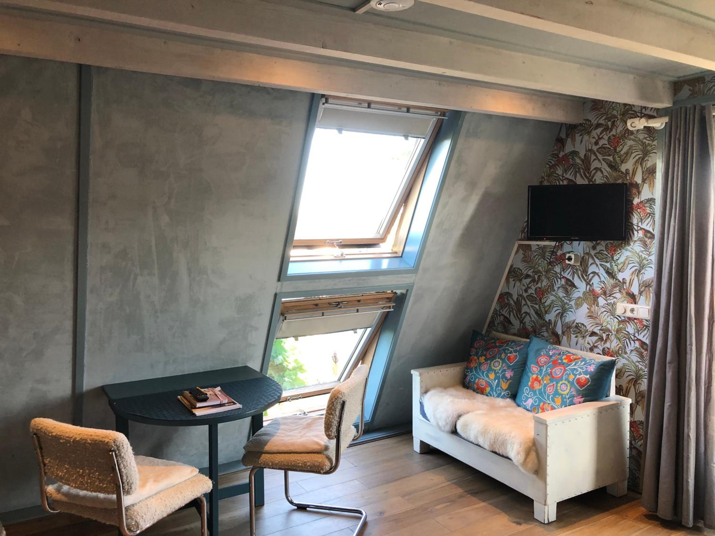 Double Room with Balcony - Photo 28