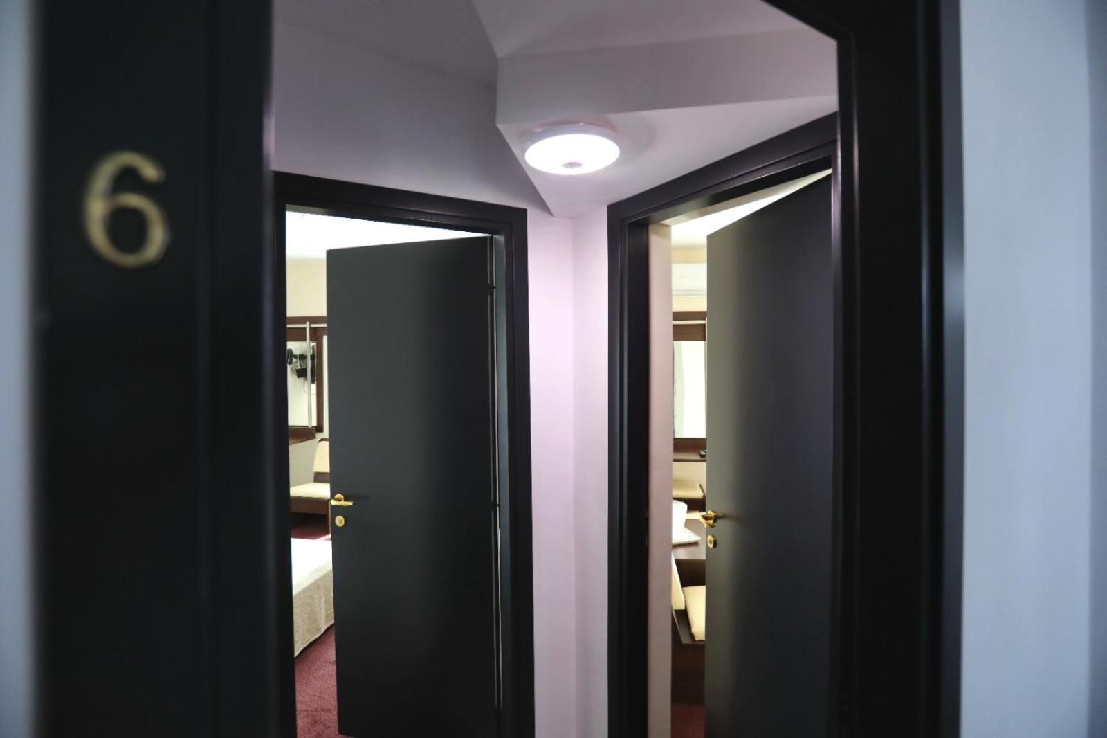 Two-Bedroom Deluxe Apartment