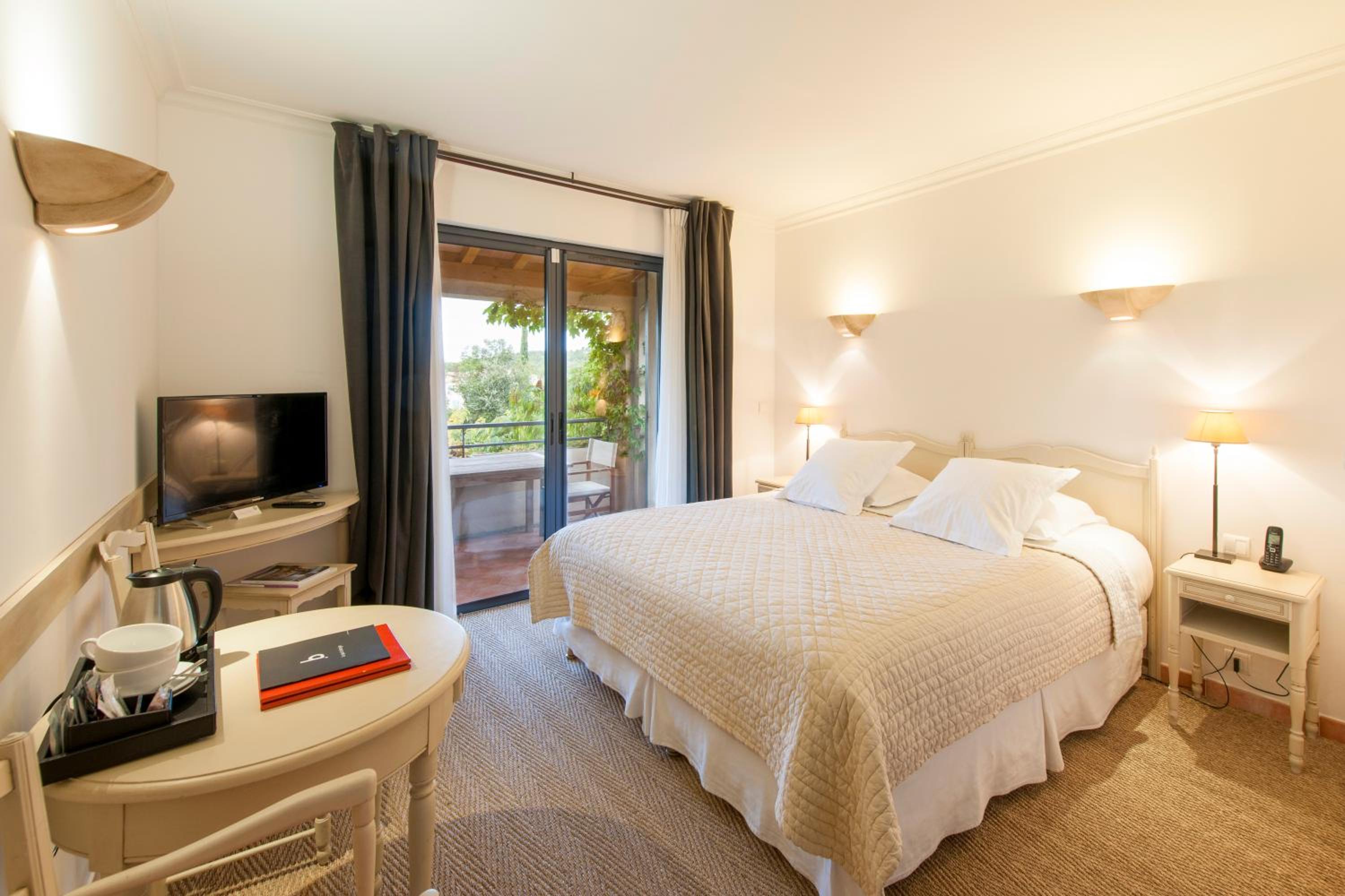 Comfort Double Room with Bath photo 3