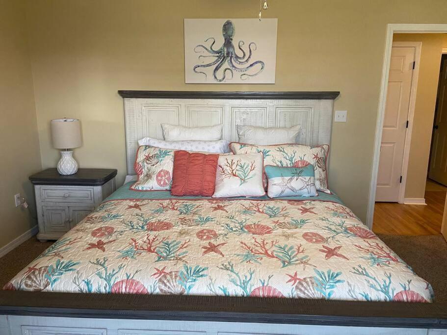 Three-Bedroom House photo 1