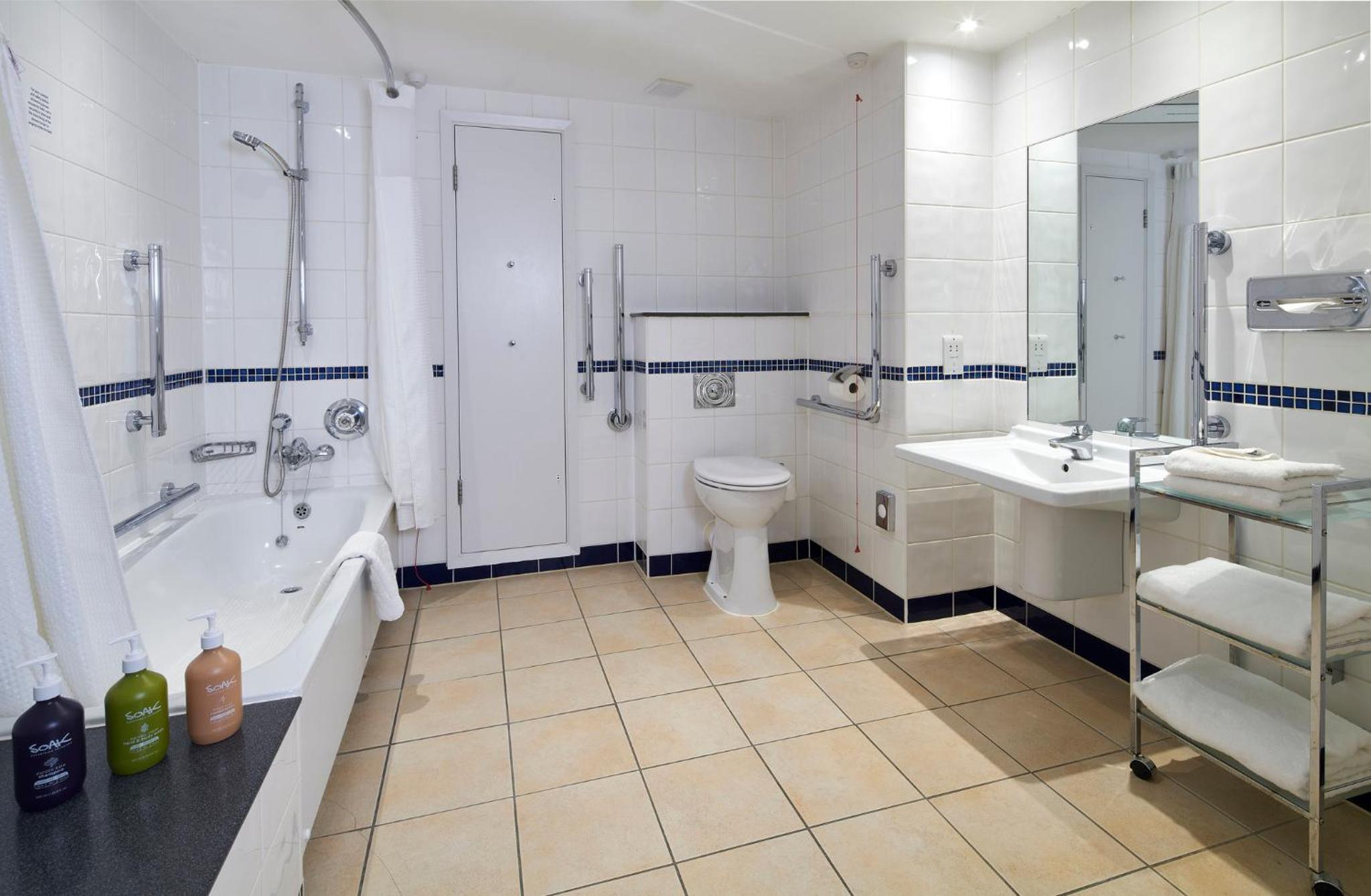 Standard Double Room - Disability Access photo 2