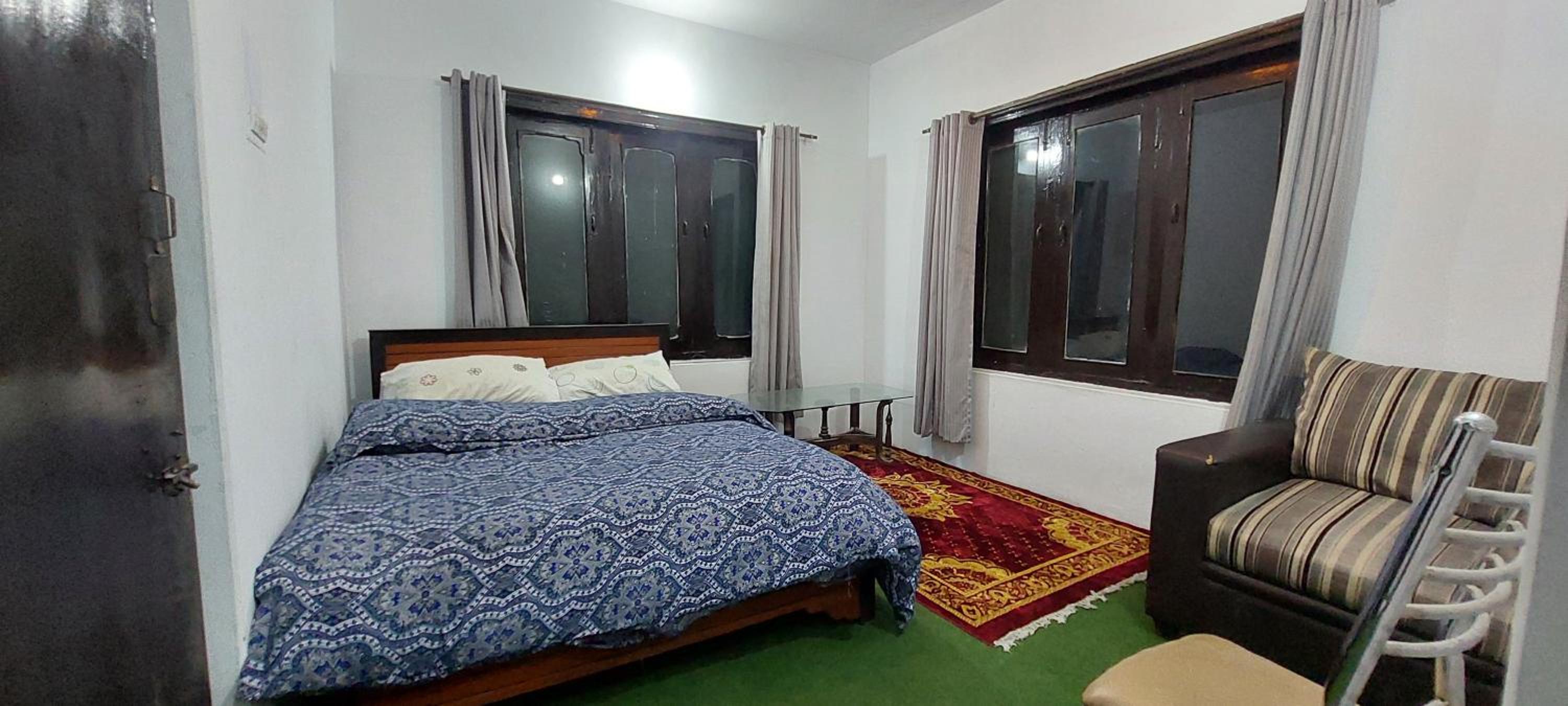 Budget Double Room photo 3