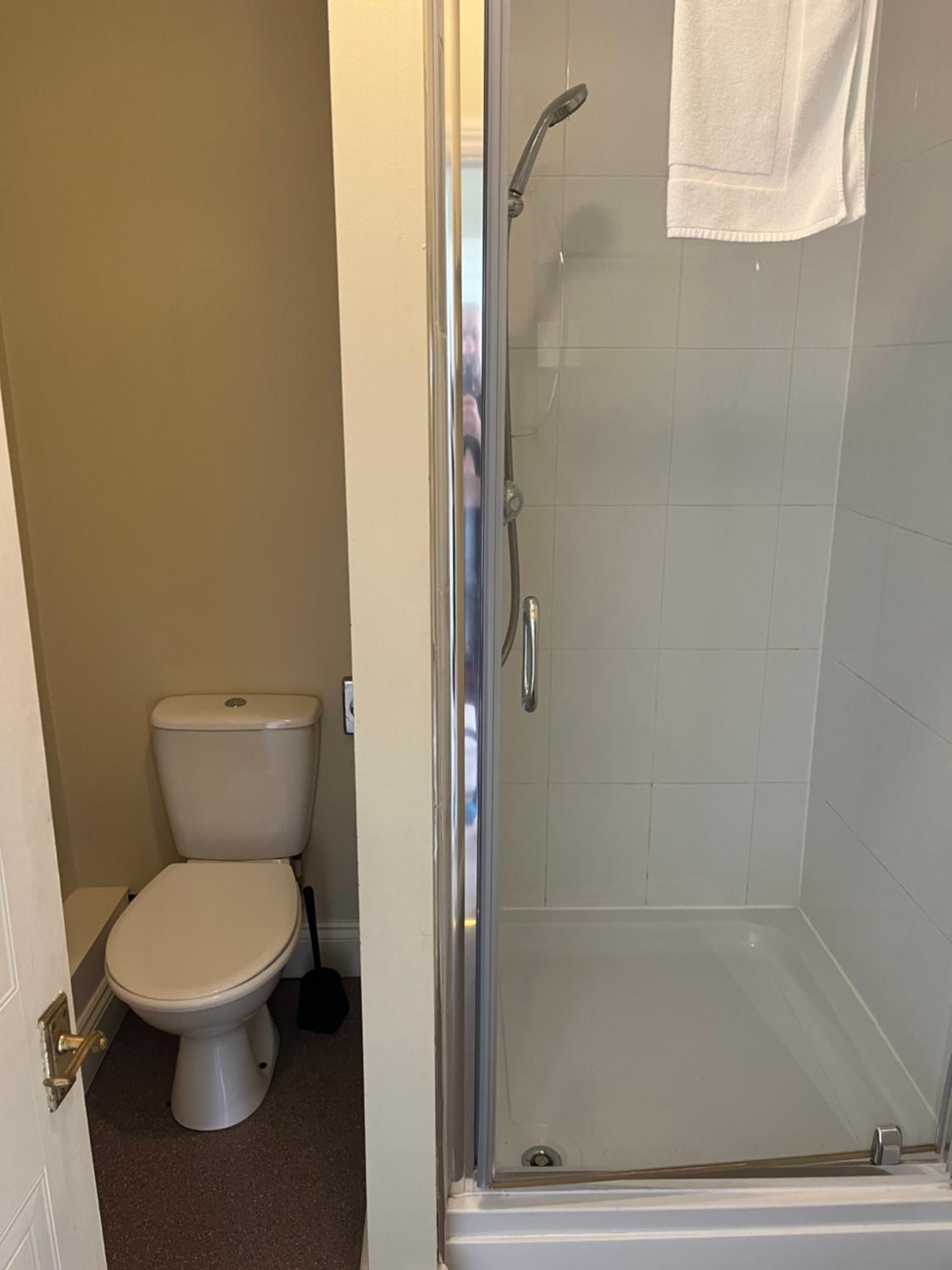 Double Room With Private Bathroom photo 3