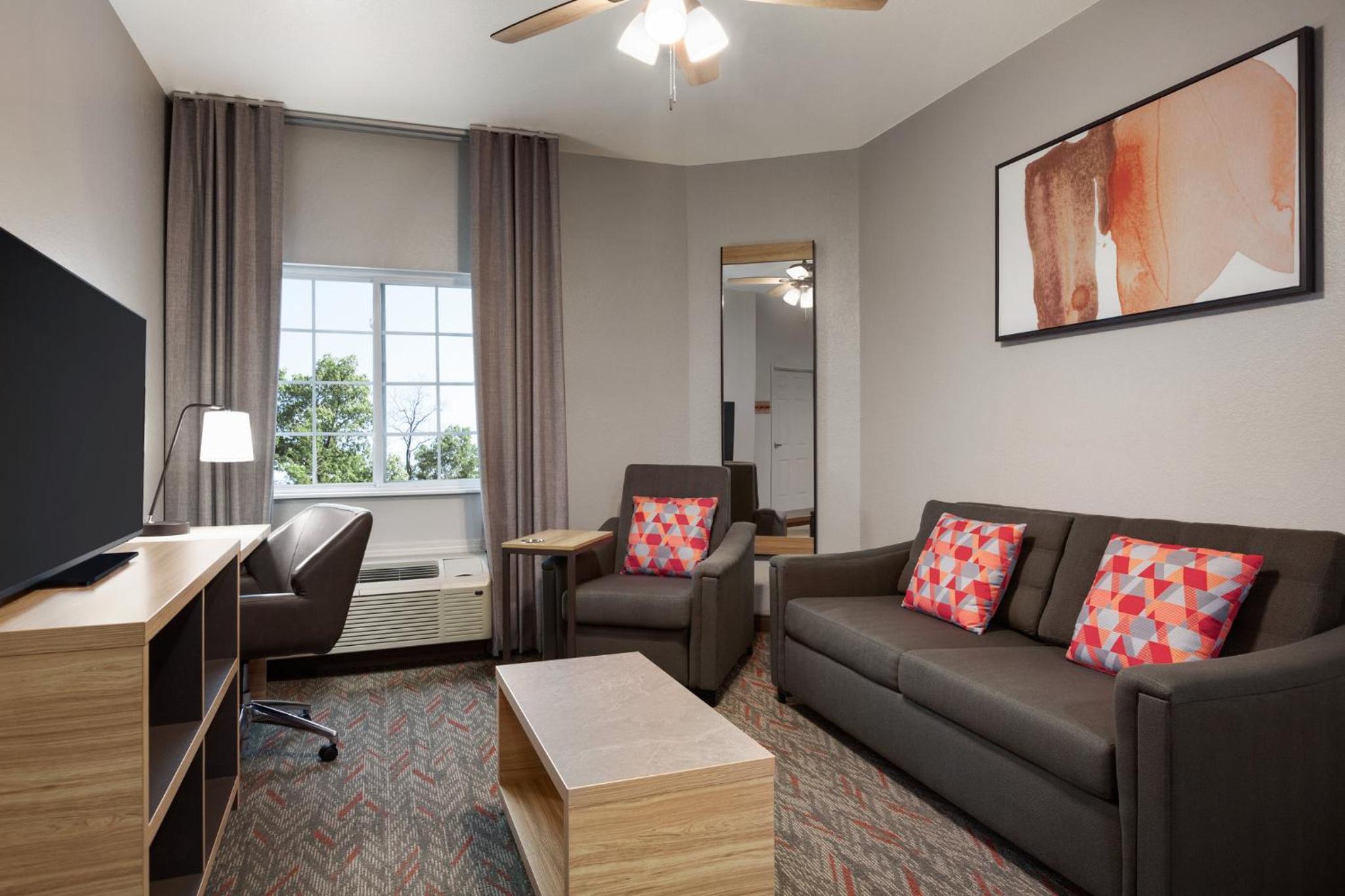One-Bedroom Suite with Sofa Bed - Photo 2